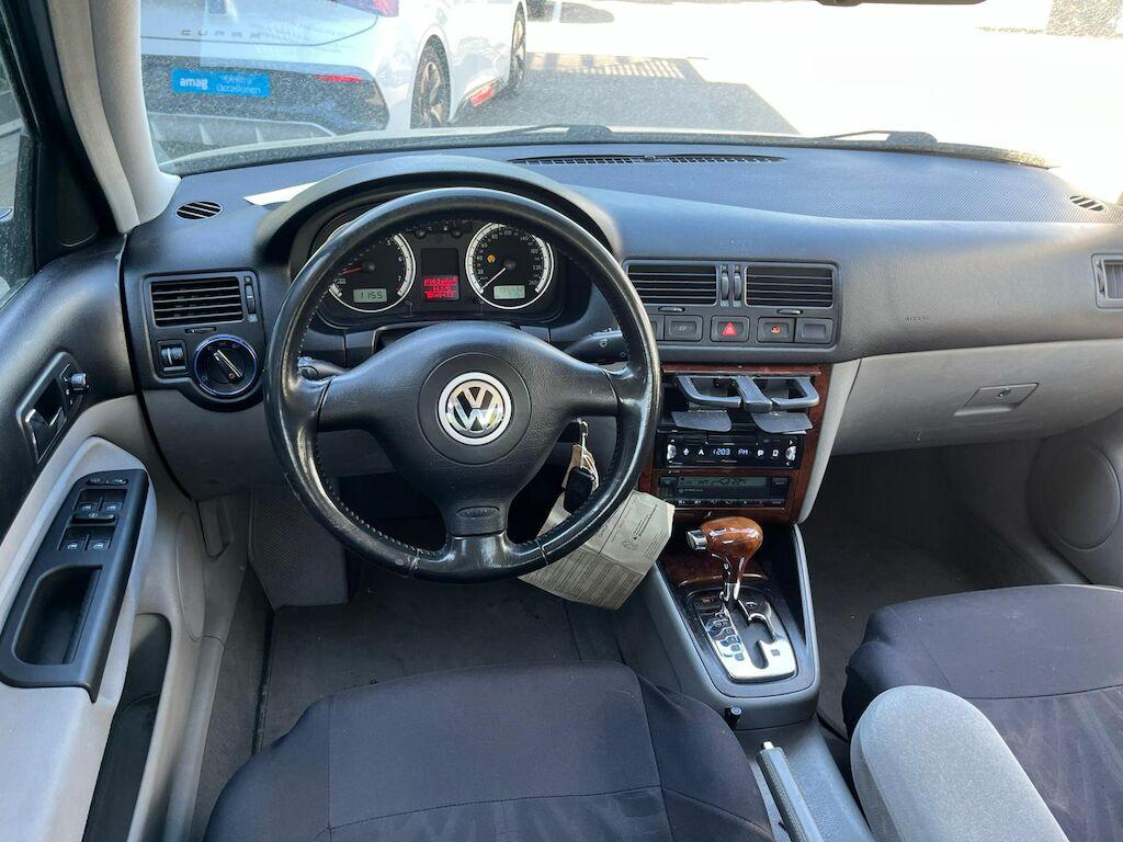 VW Bora 2.3 Highline-image-4
