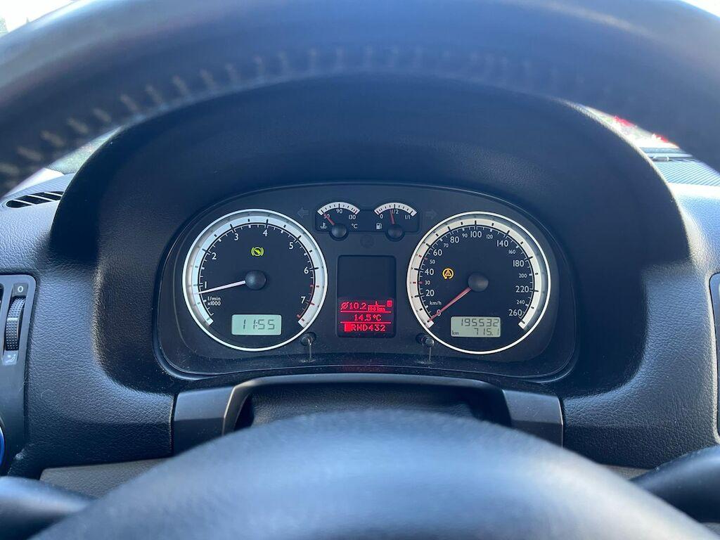 VW Bora 2.3 Highline-image-2