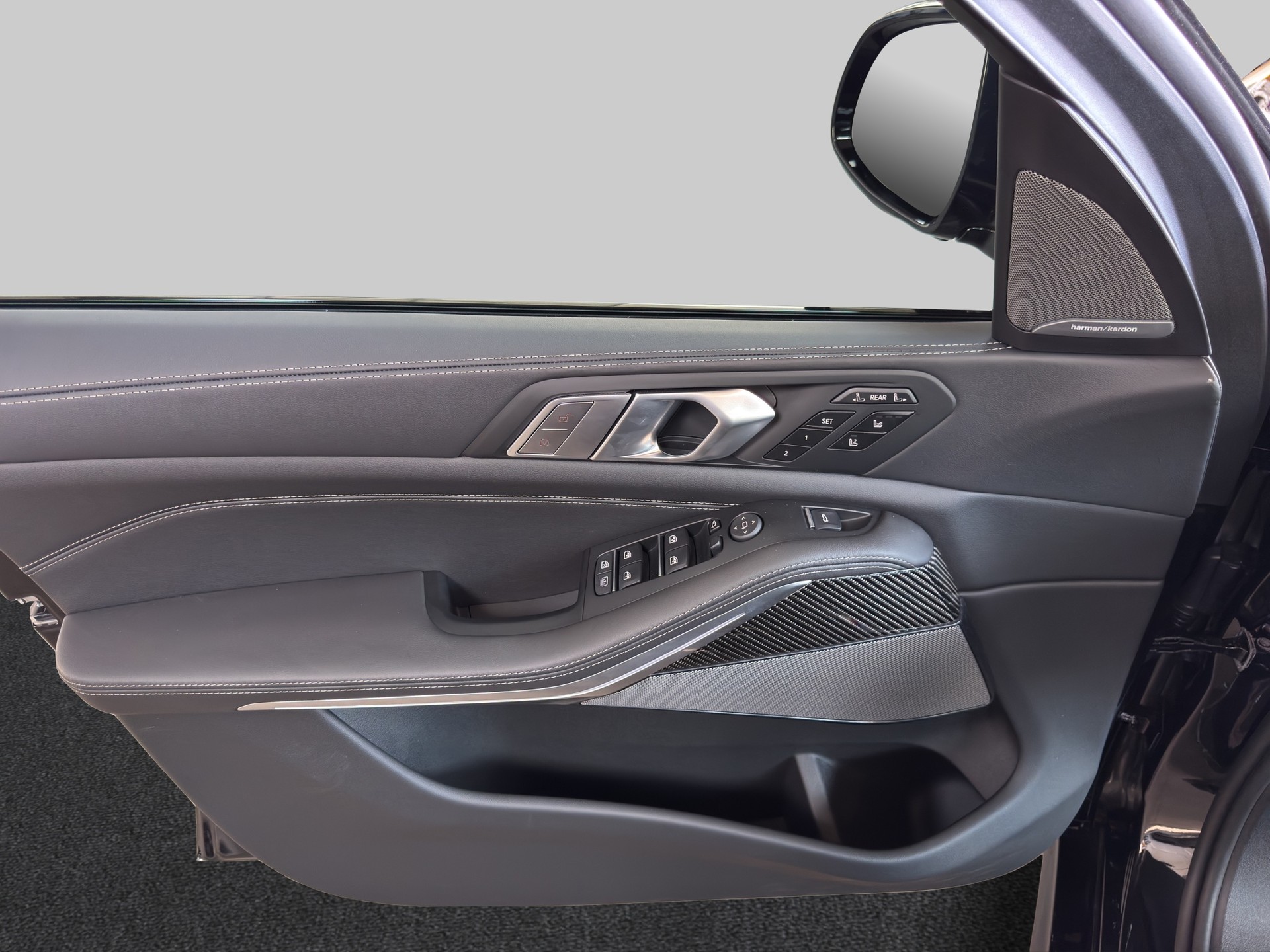 BMW X7 40i xDrive M Sport Pro (7-Plätzer)-image-18
