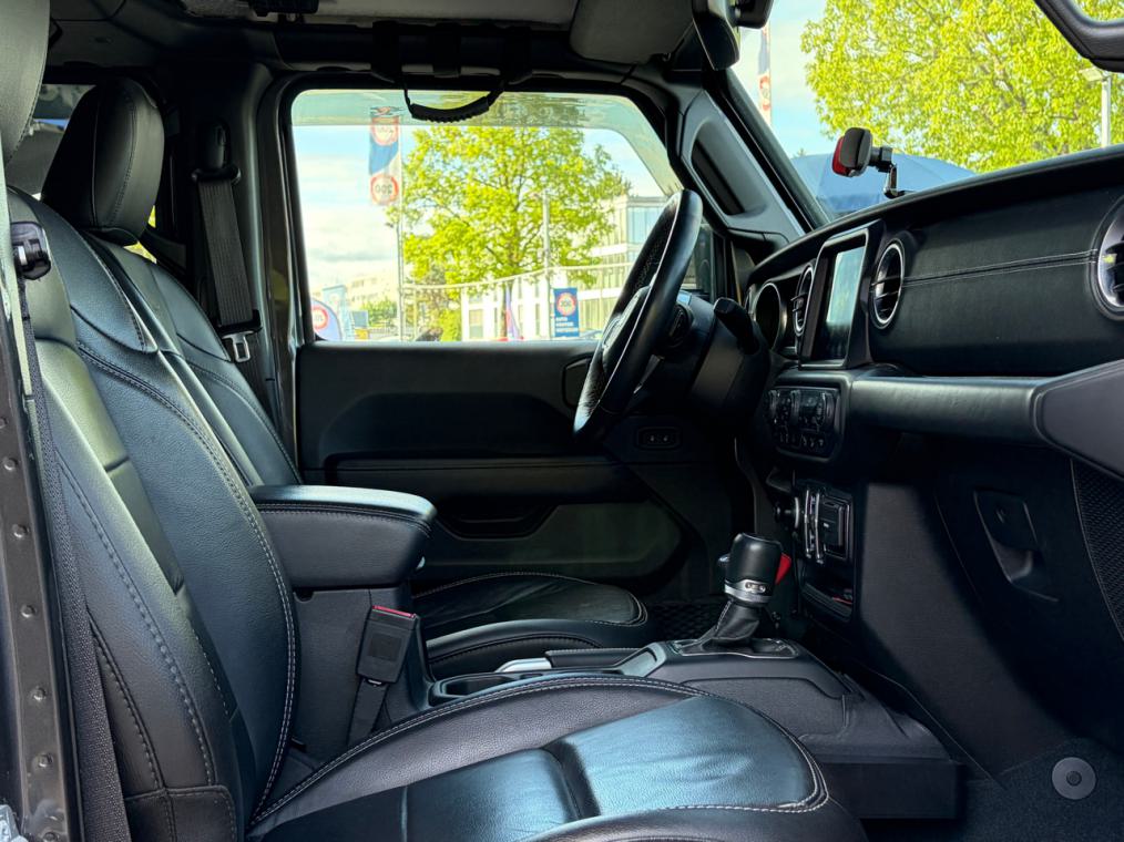 JEEP Wrangler 2.0 Unlimited Sahara Automatic-image-12