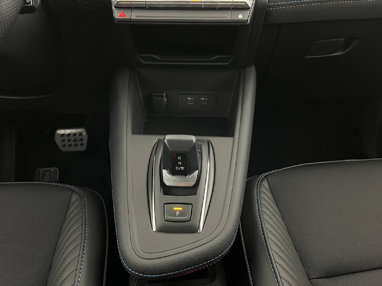 RENAULT Captur 1.8 E-Tech esprit Alpine-image-13
