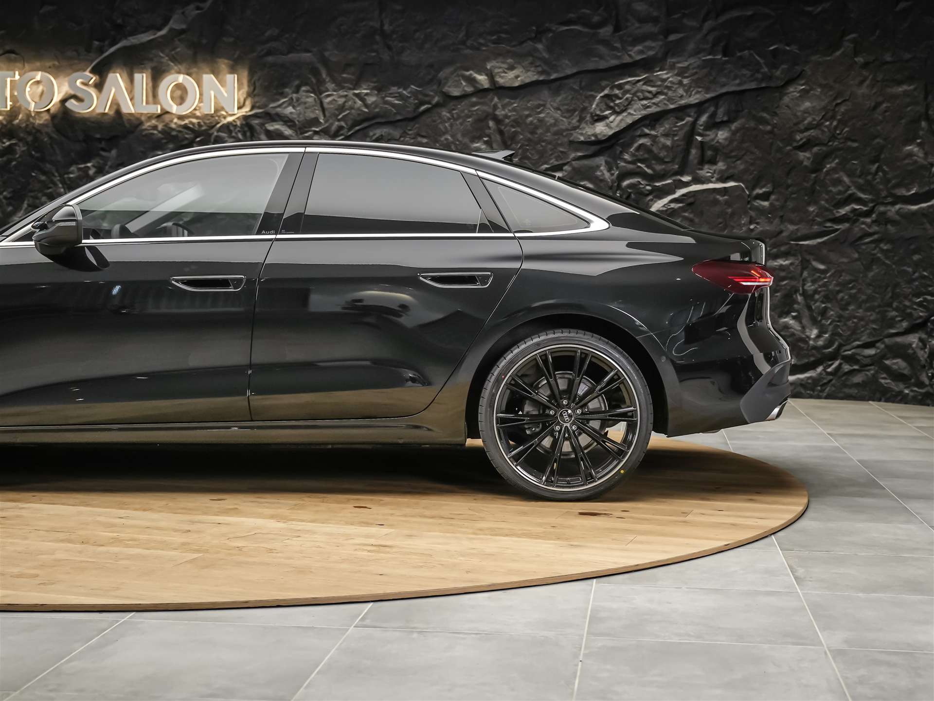 AUDI A5 2.0 TFSI quattro S-Tronic *21" Felgen*Werksgarantie*Abstandsregler*-image-15