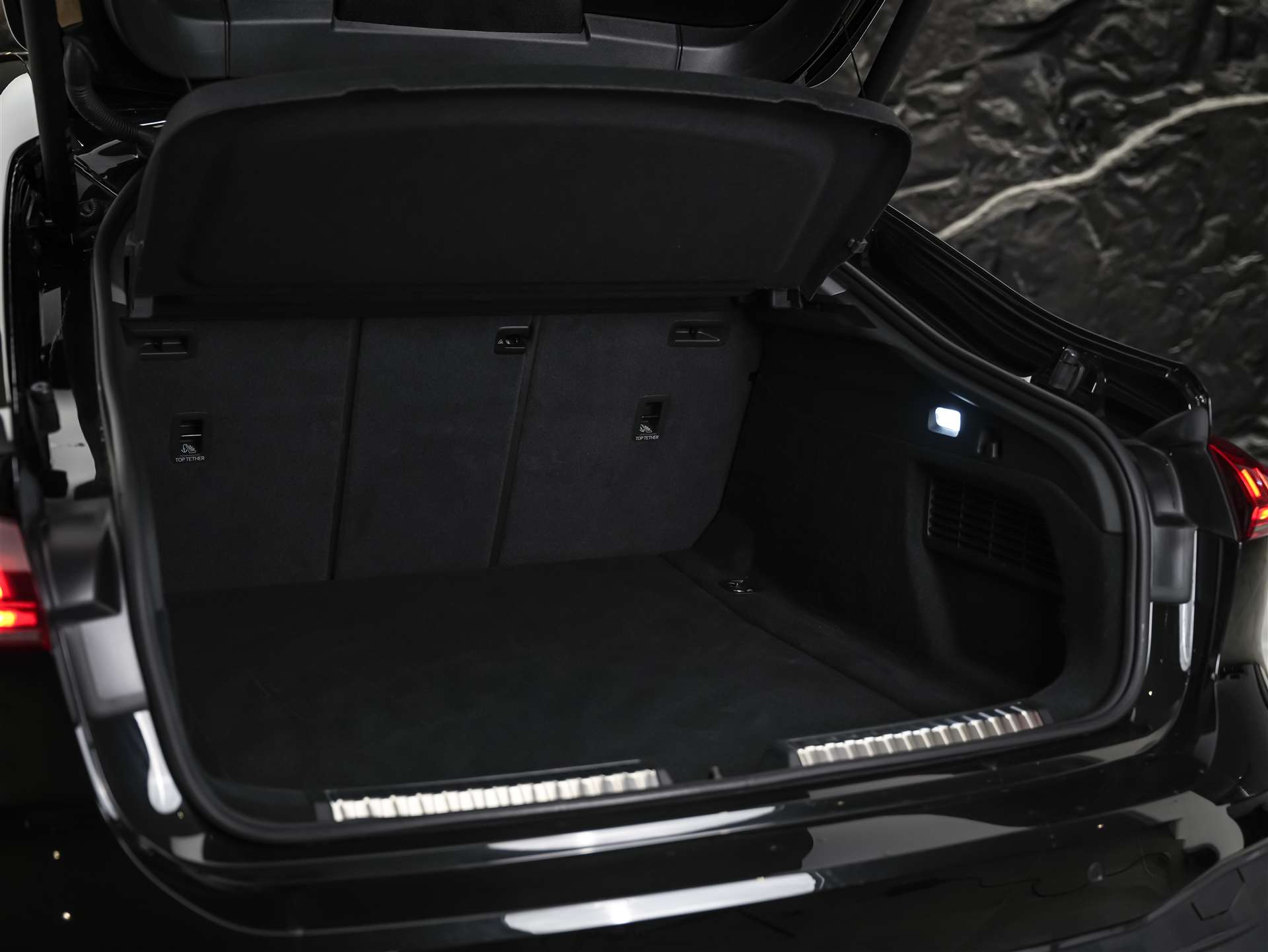 AUDI A5 2.0 TFSI quattro S-Tronic *21" Felgen*Werksgarantie*Abstandsregler*-image-40
