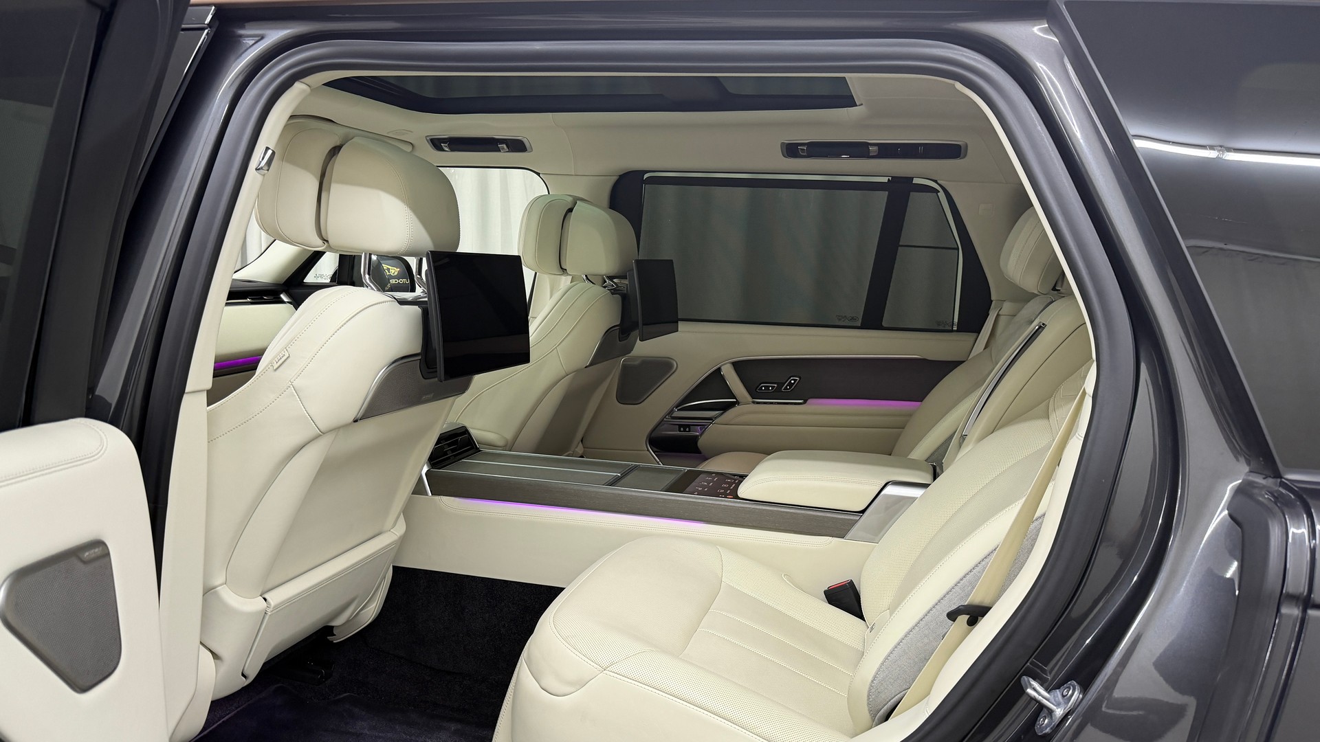 LAND ROVER Range Rover LWB P530 4.4 V8 SV Automatic-image-7