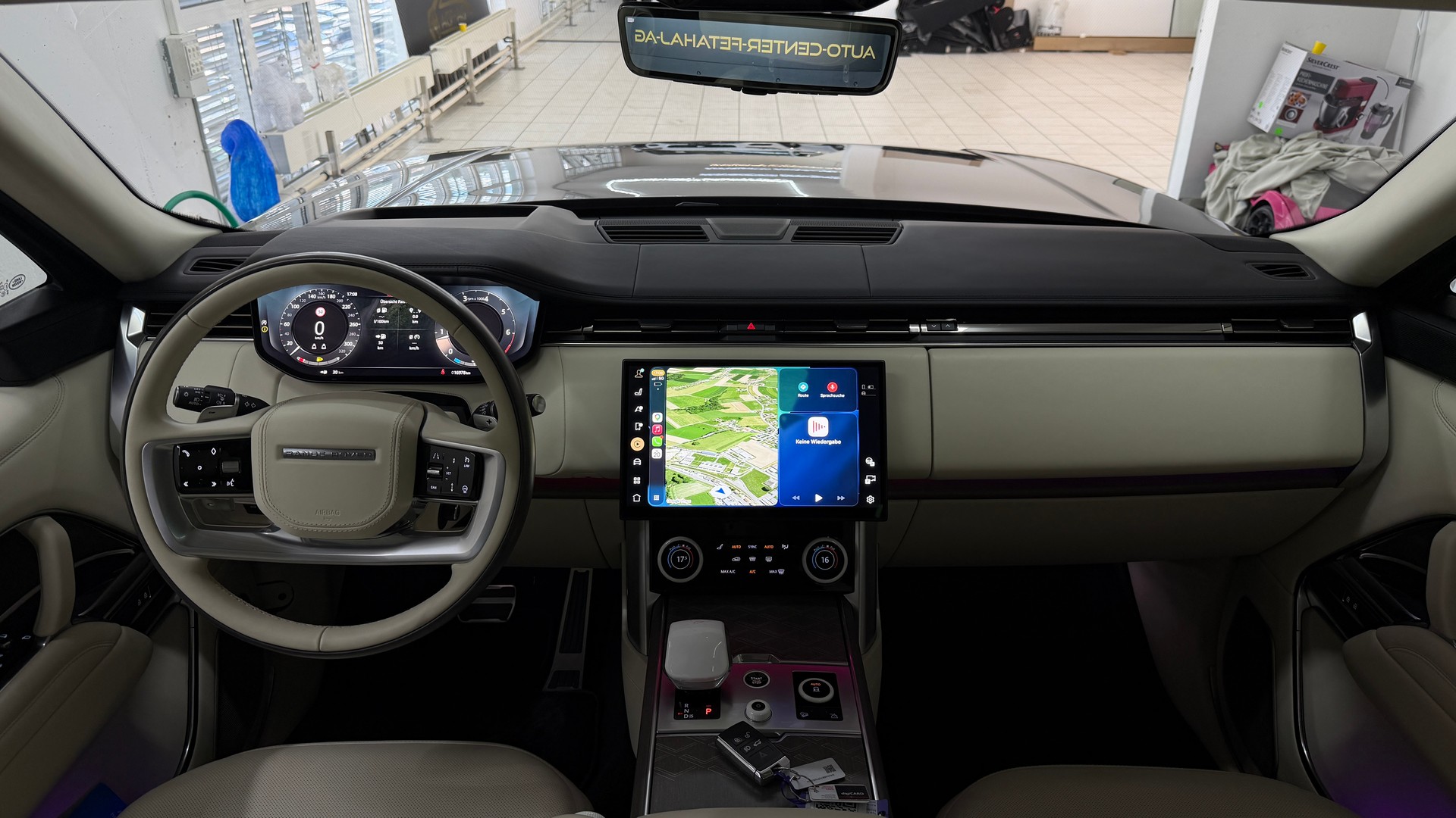 LAND ROVER Range Rover LWB P530 4.4 V8 SV Automatic-image-17