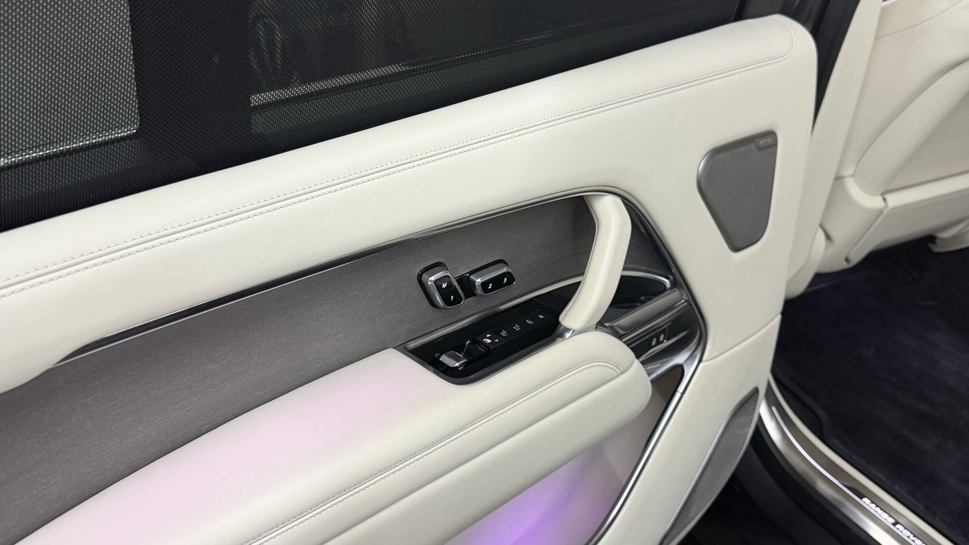 LAND ROVER Range Rover LWB P530 4.4 V8 SV Automatic-image-16