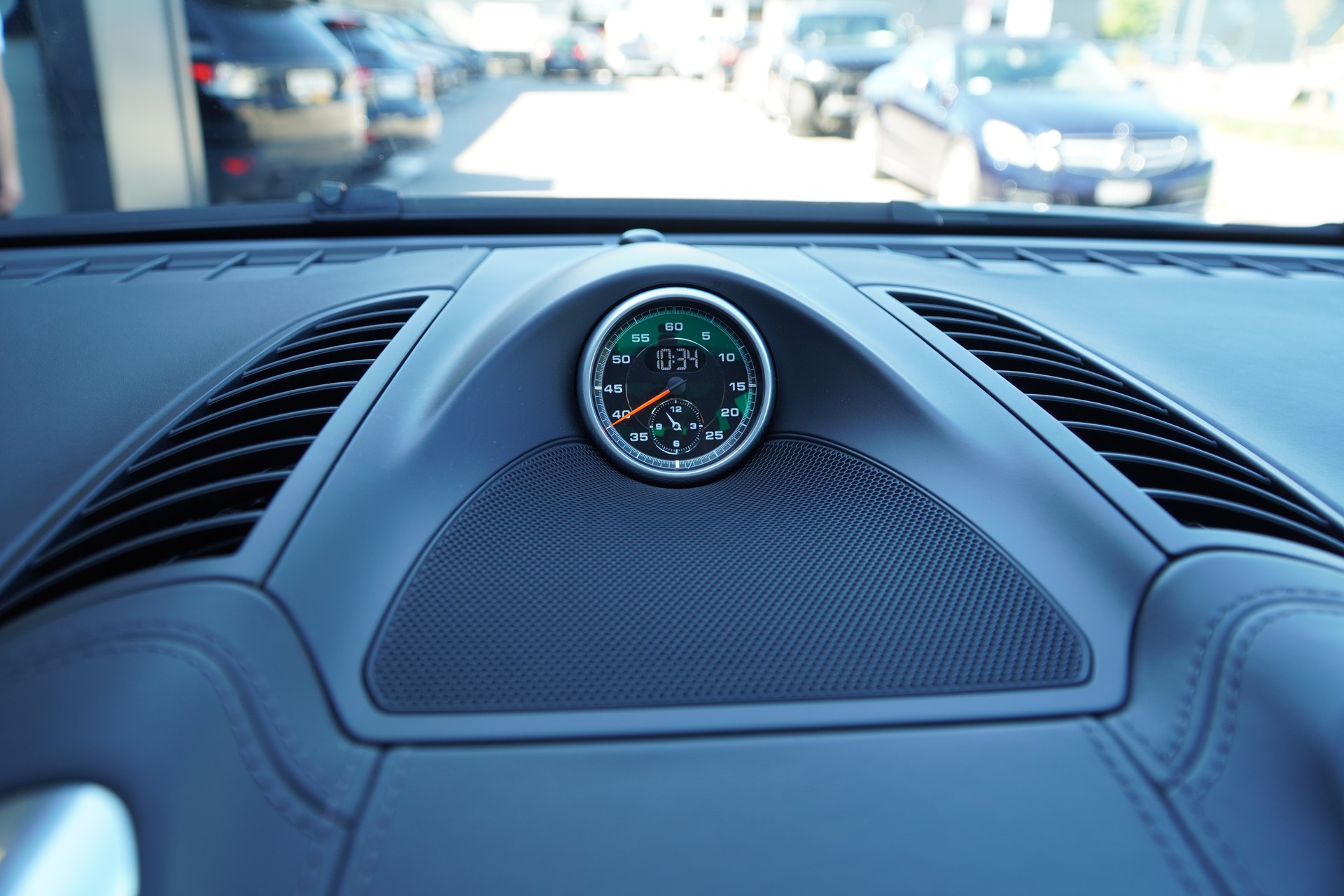 PORSCHE Cayenne S Diesel-image-24