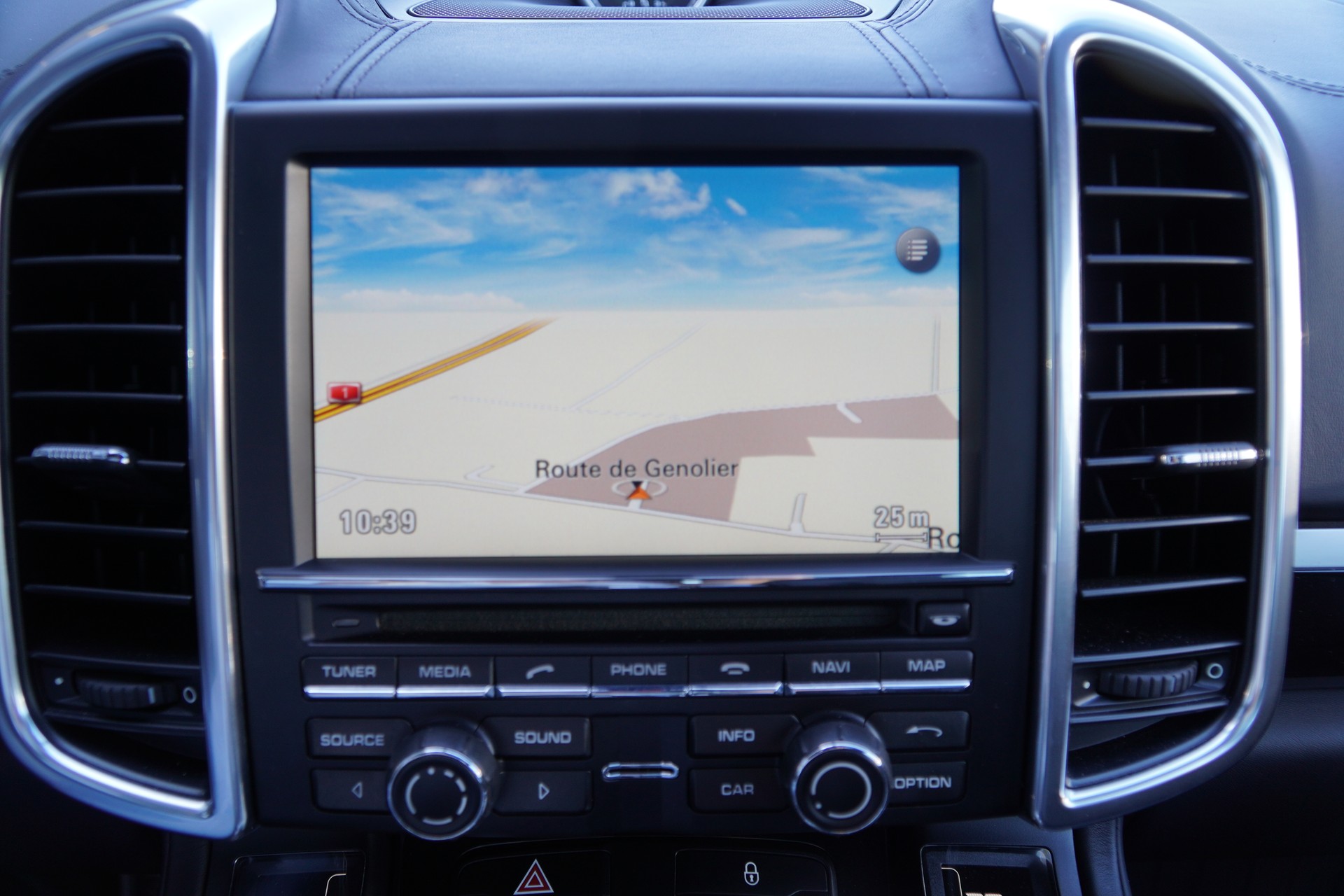 PORSCHE Cayenne S Diesel-image-16