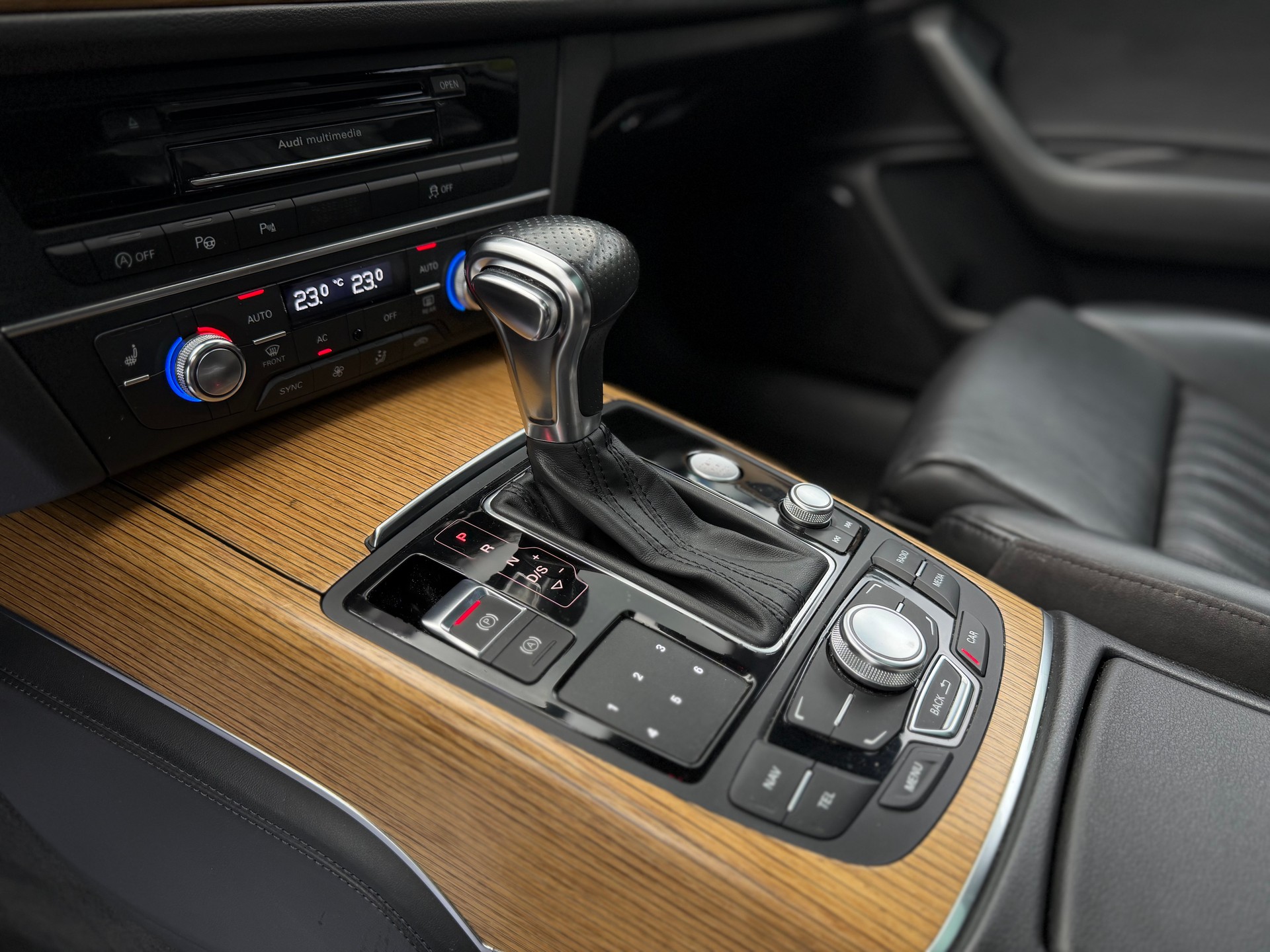 AUDI A6 Avant 3.0 BiTDI V6 quattro tiptronic-image-11