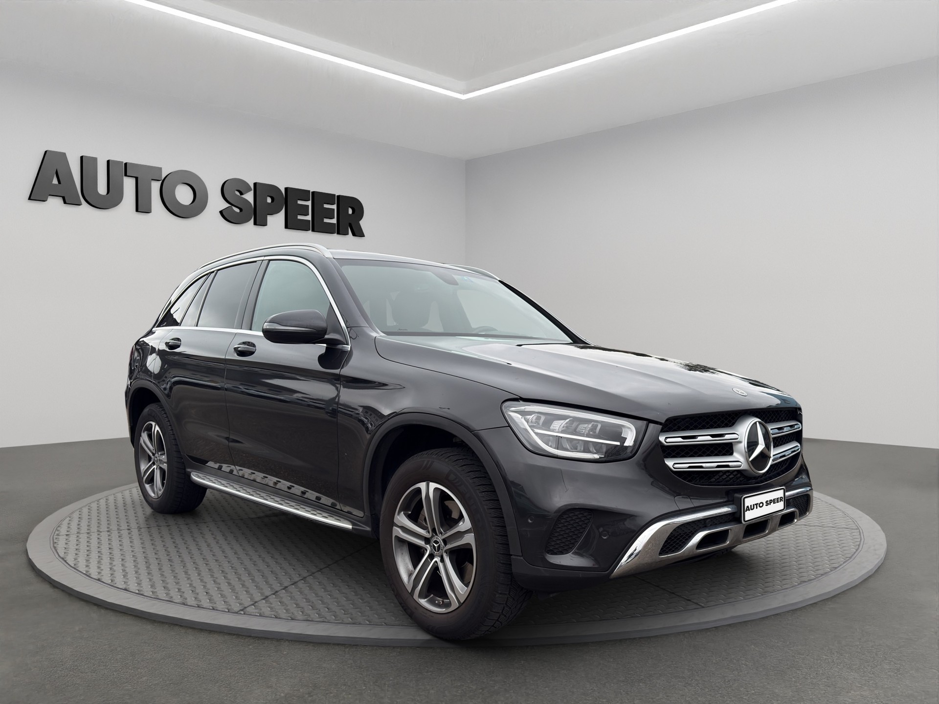 MERCEDES-BENZ GLC 200 Off-Road 4Matic 9G-Tronic-showroom-element-3