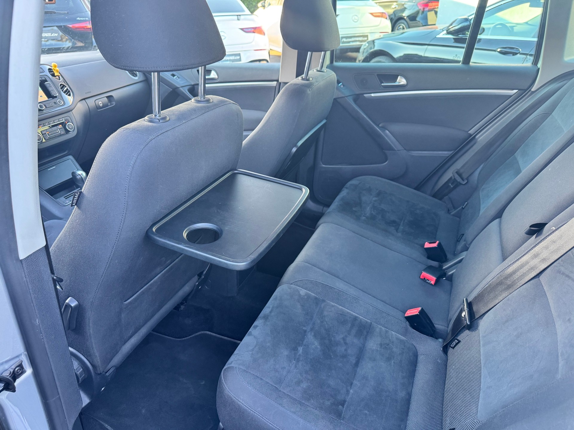 VW Tiguan 2.0 TSI R-Line Design 4Motion-image-12