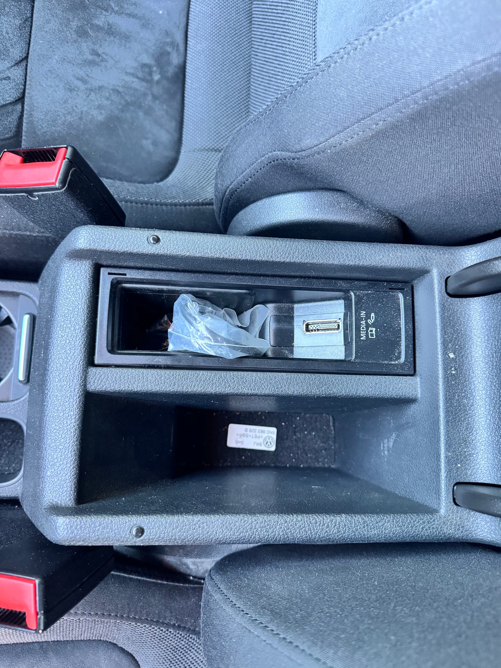 VW Tiguan 2.0 TSI R-Line Design 4Motion-image-11