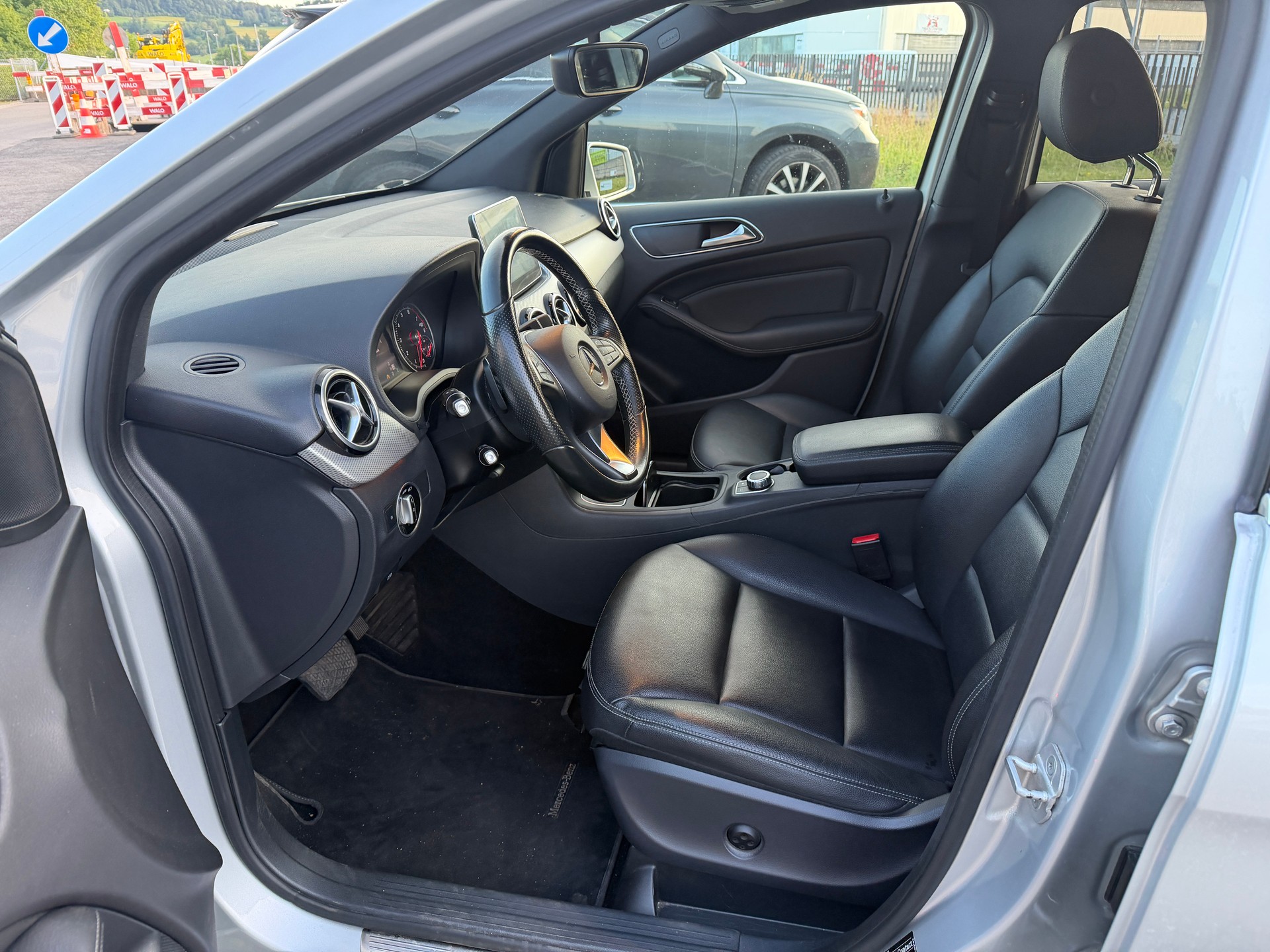 MERCEDES-BENZ B 200 Urban 7G-DCT-image-7