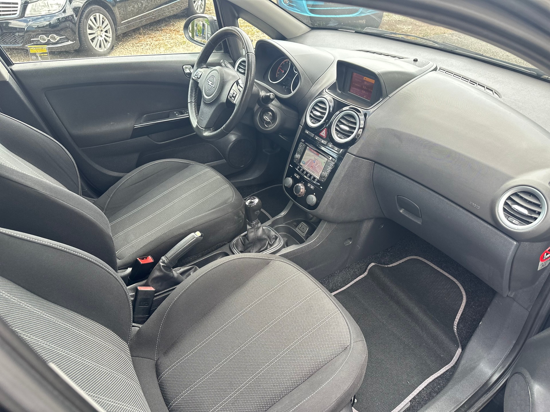 OPEL Corsa 1.4 Turbo Color Edition-image-7