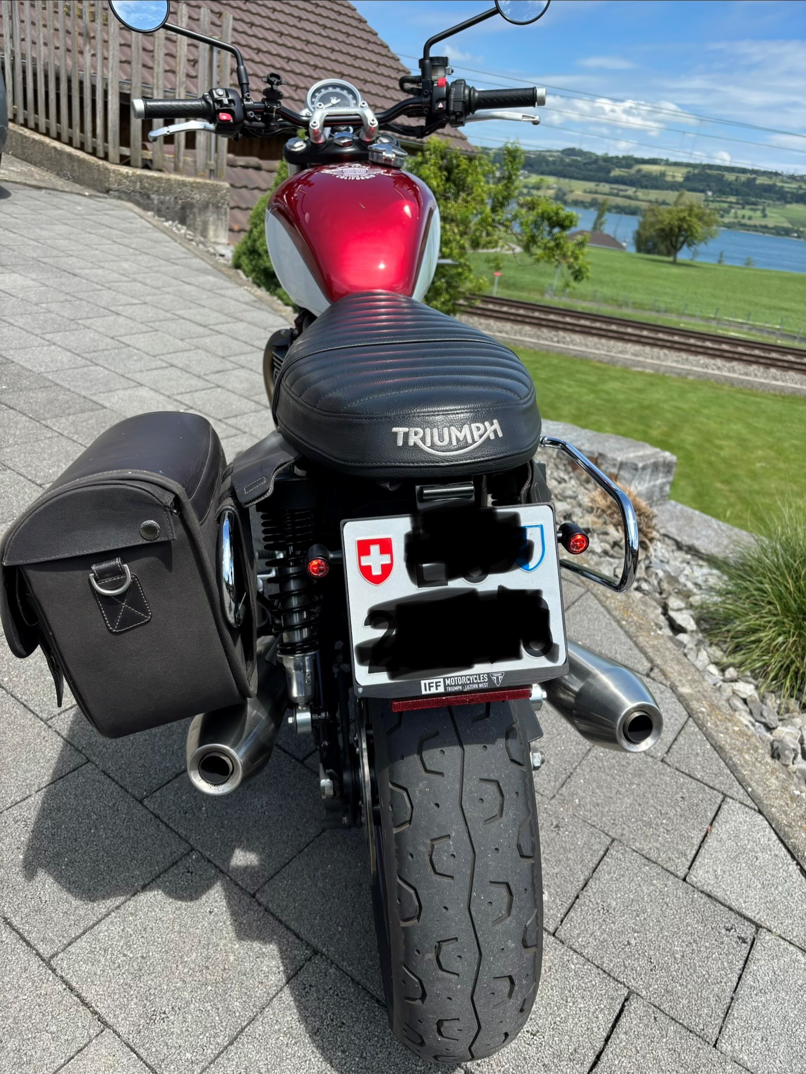 TRIUMPH Street Twin 900 i-image-2