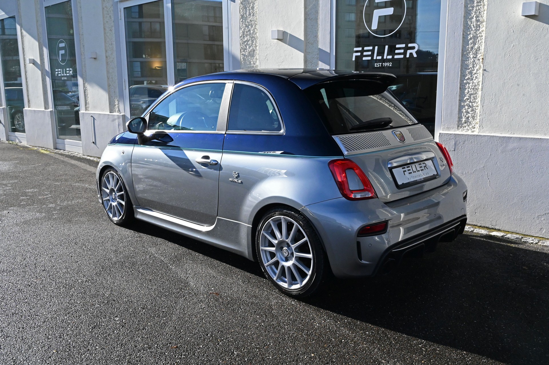 FIAT 695 1.4 16V Turbo Abarth Rivale-image-5