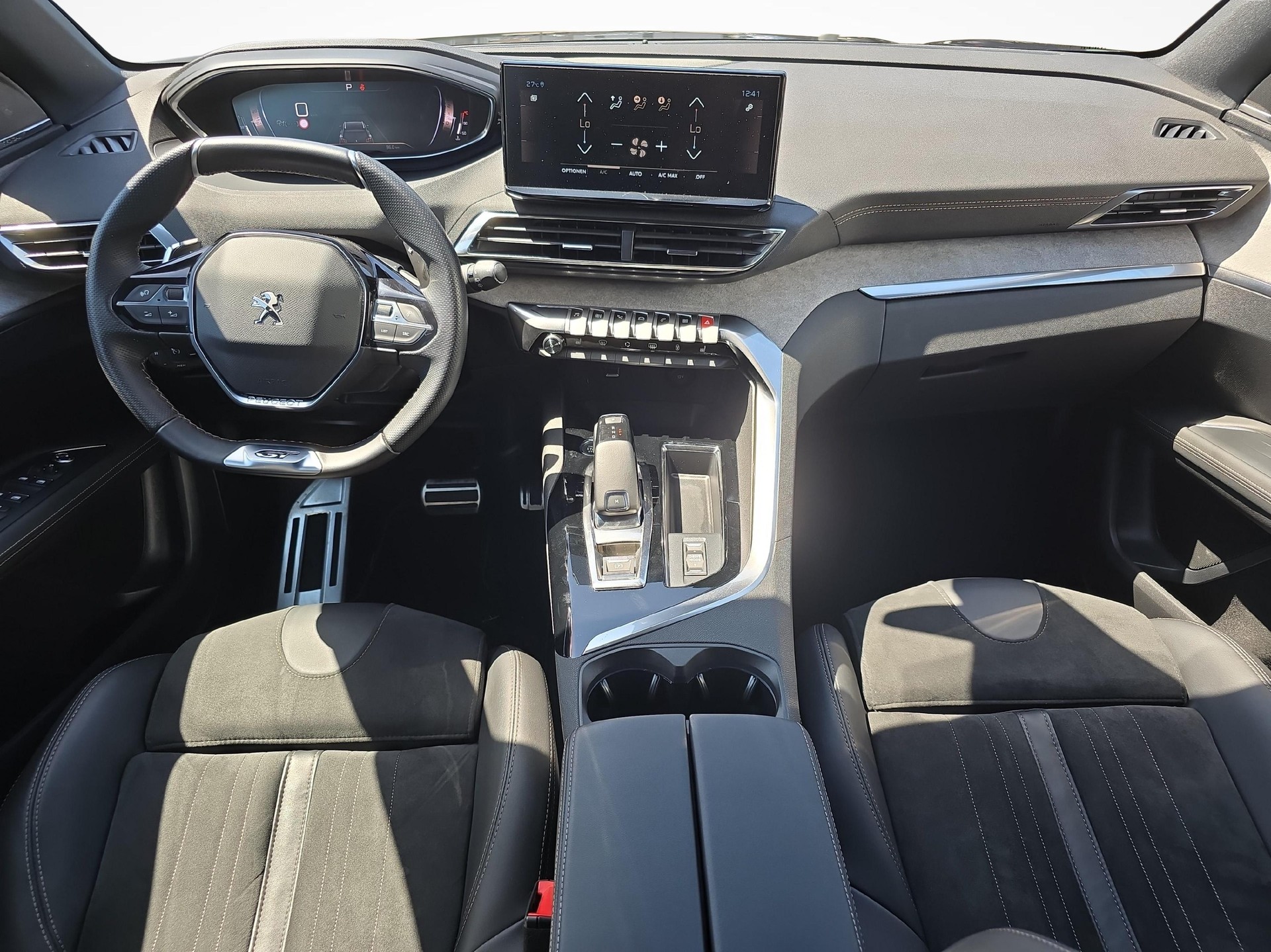 PEUGEOT 3008 1.2 PureTech GT Pack / Jetzt mit attraktivem 1.9% Leasing!-image-8