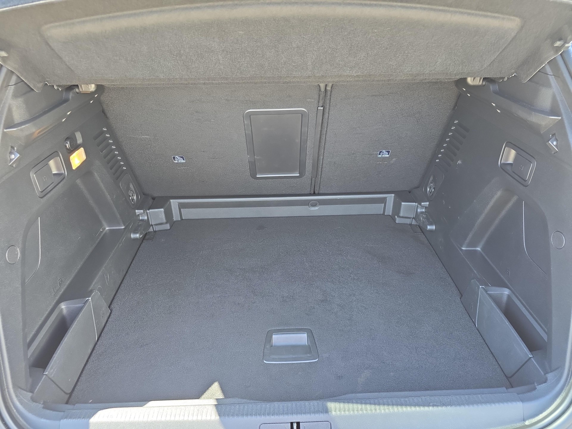 PEUGEOT 3008 1.2 PureTech GT Pack / Jetzt mit attraktivem 1.9% Leasing!-image-11