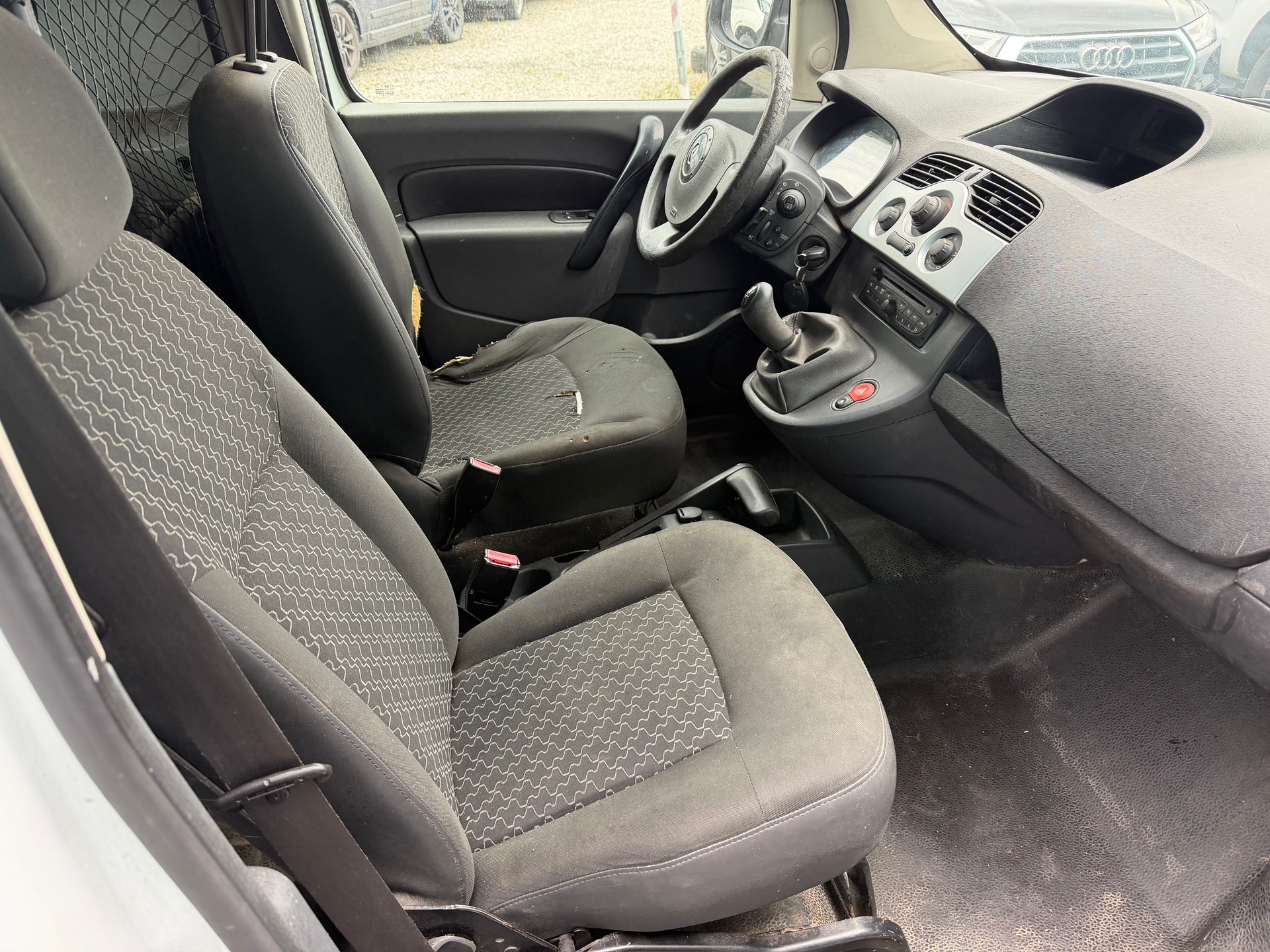 RENAULT Kangoo dCi 75-image-9