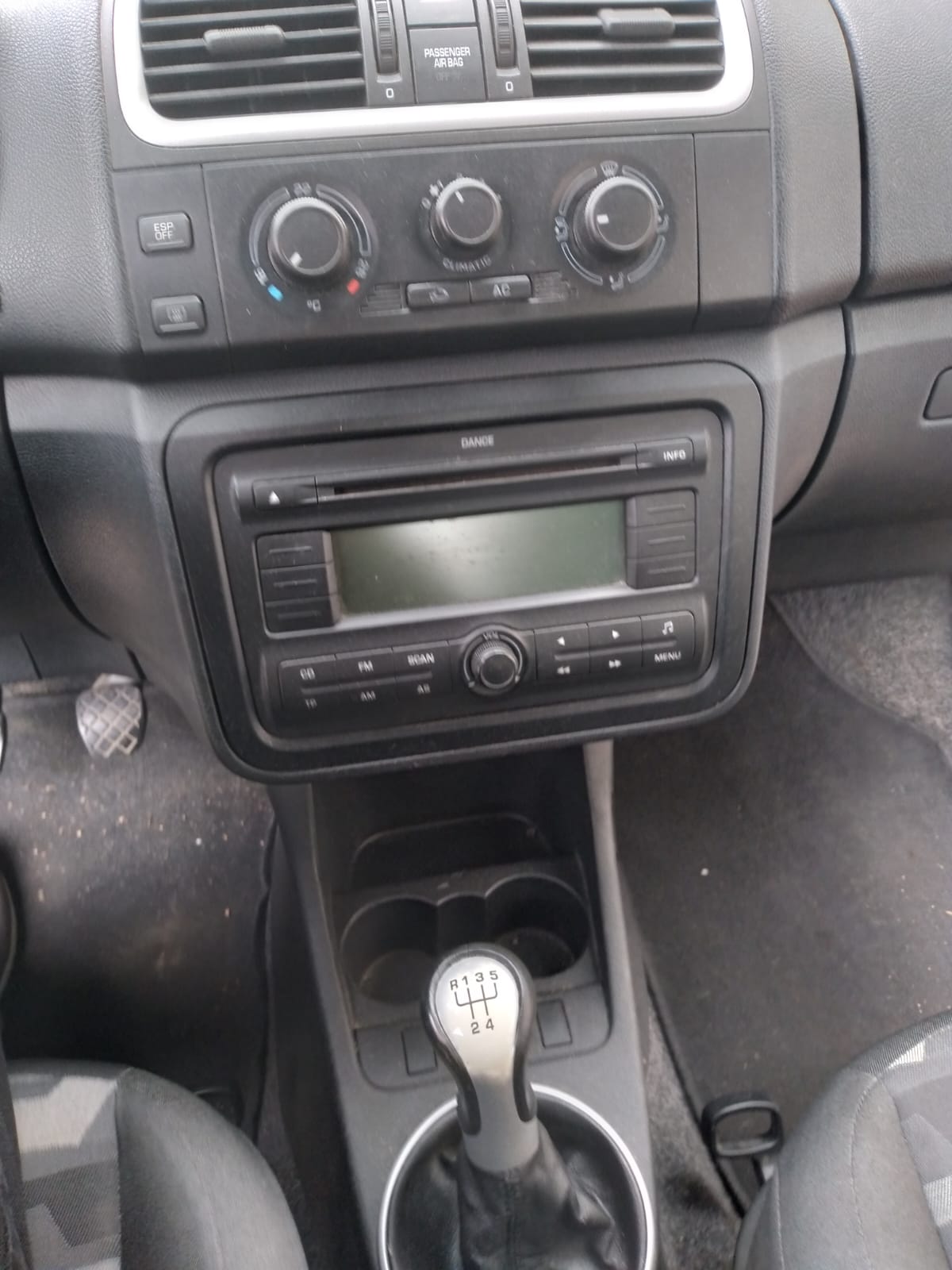 SKODA 1.9 TDI DPF Ambiente-image-4