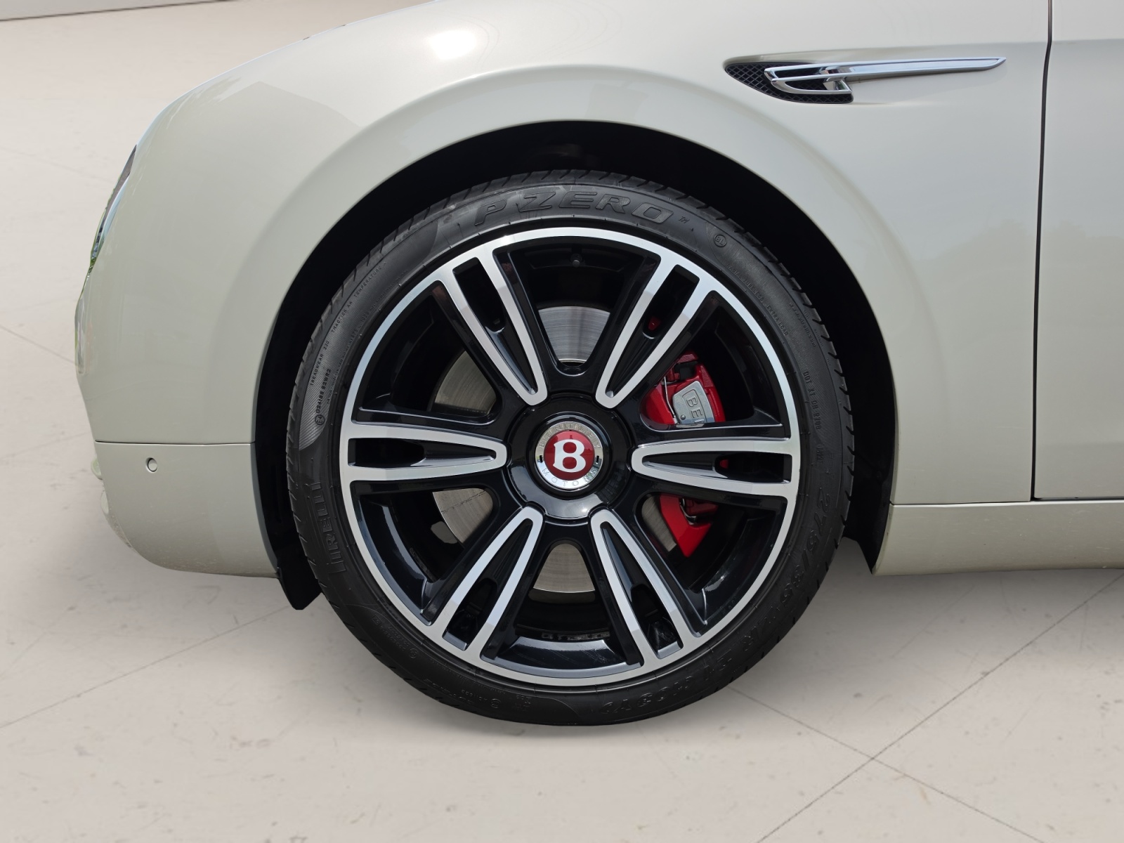 BENTLEY Flying Spur 4.0 S-image-9