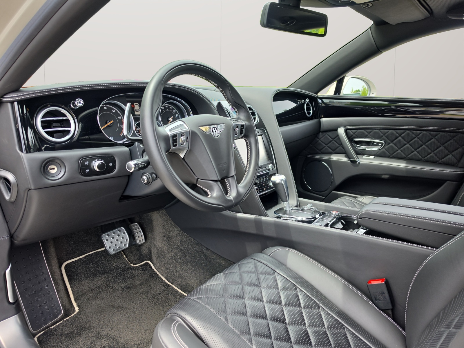 BENTLEY Flying Spur 4.0 S-image-3