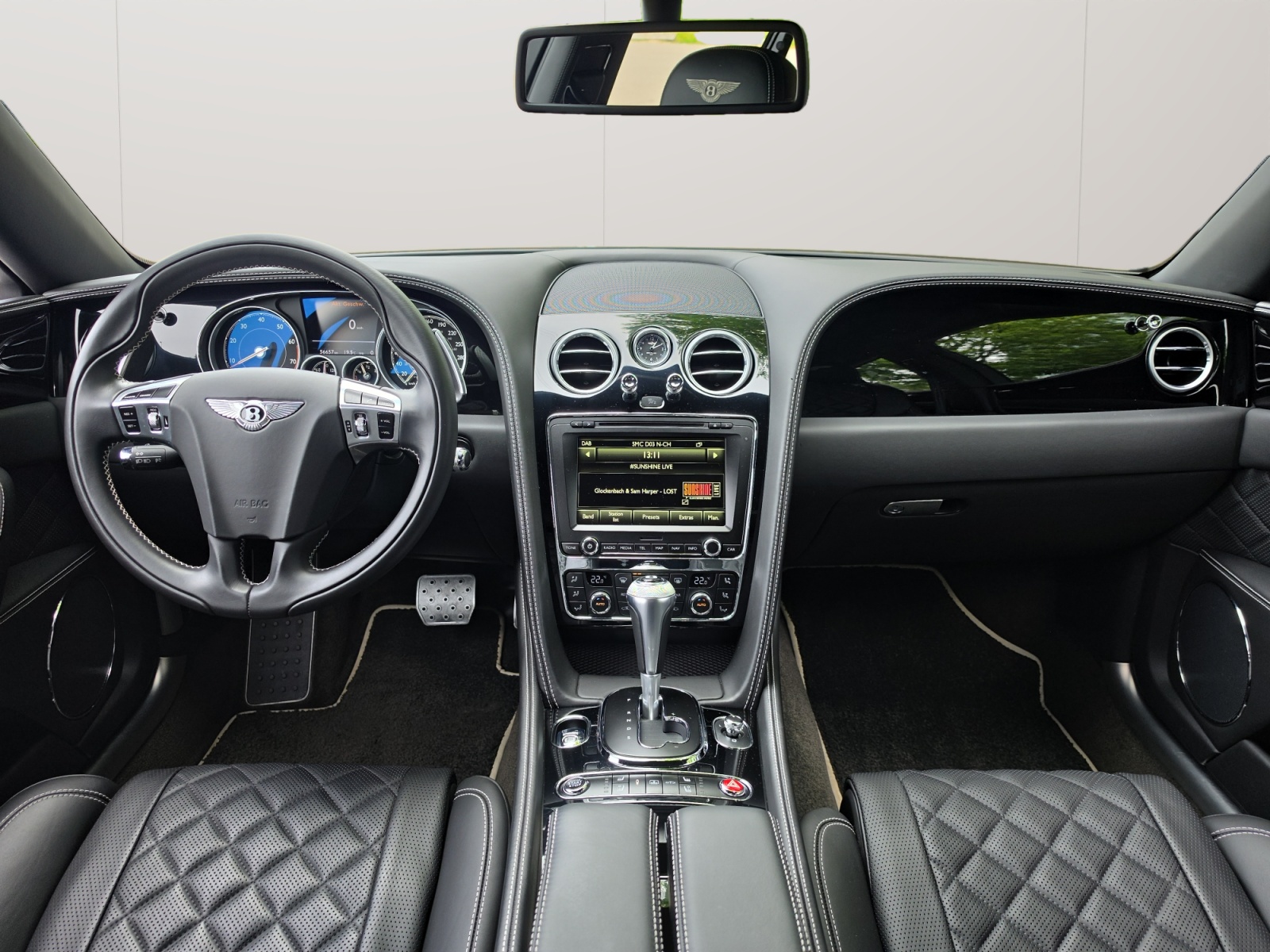 BENTLEY Flying Spur 4.0 S-image-10