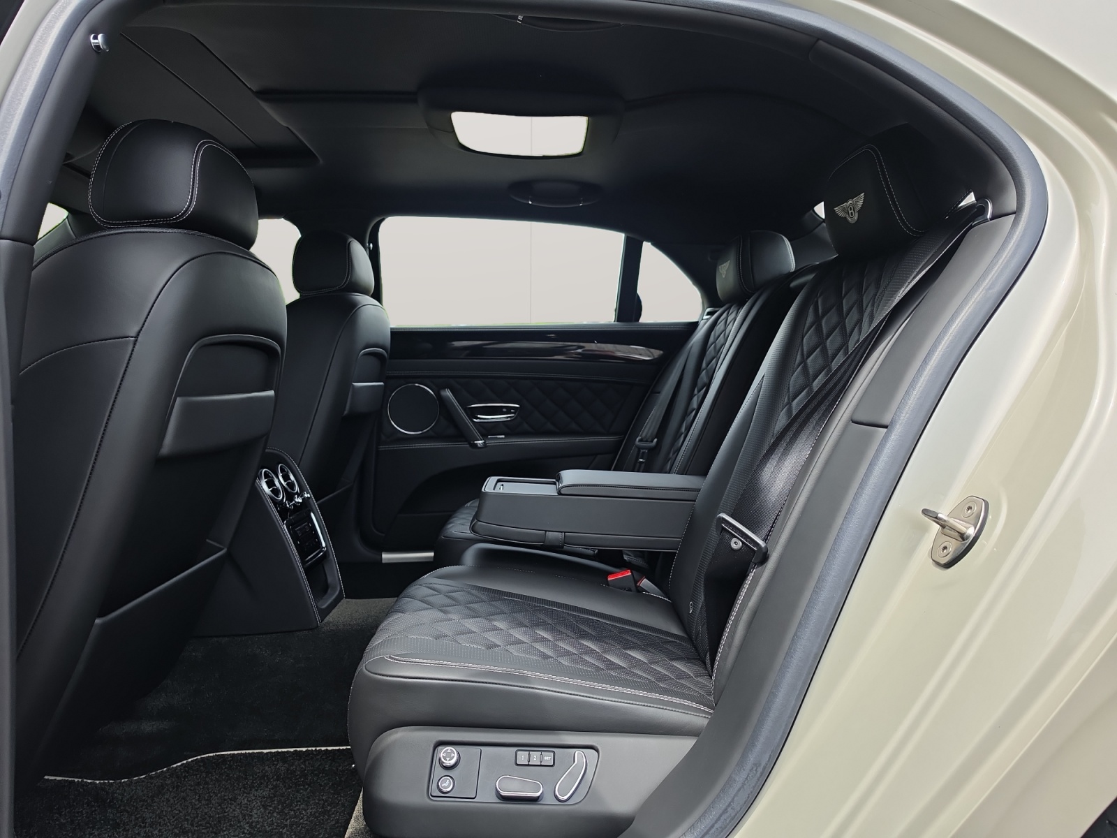 BENTLEY Flying Spur 4.0 S-image-11
