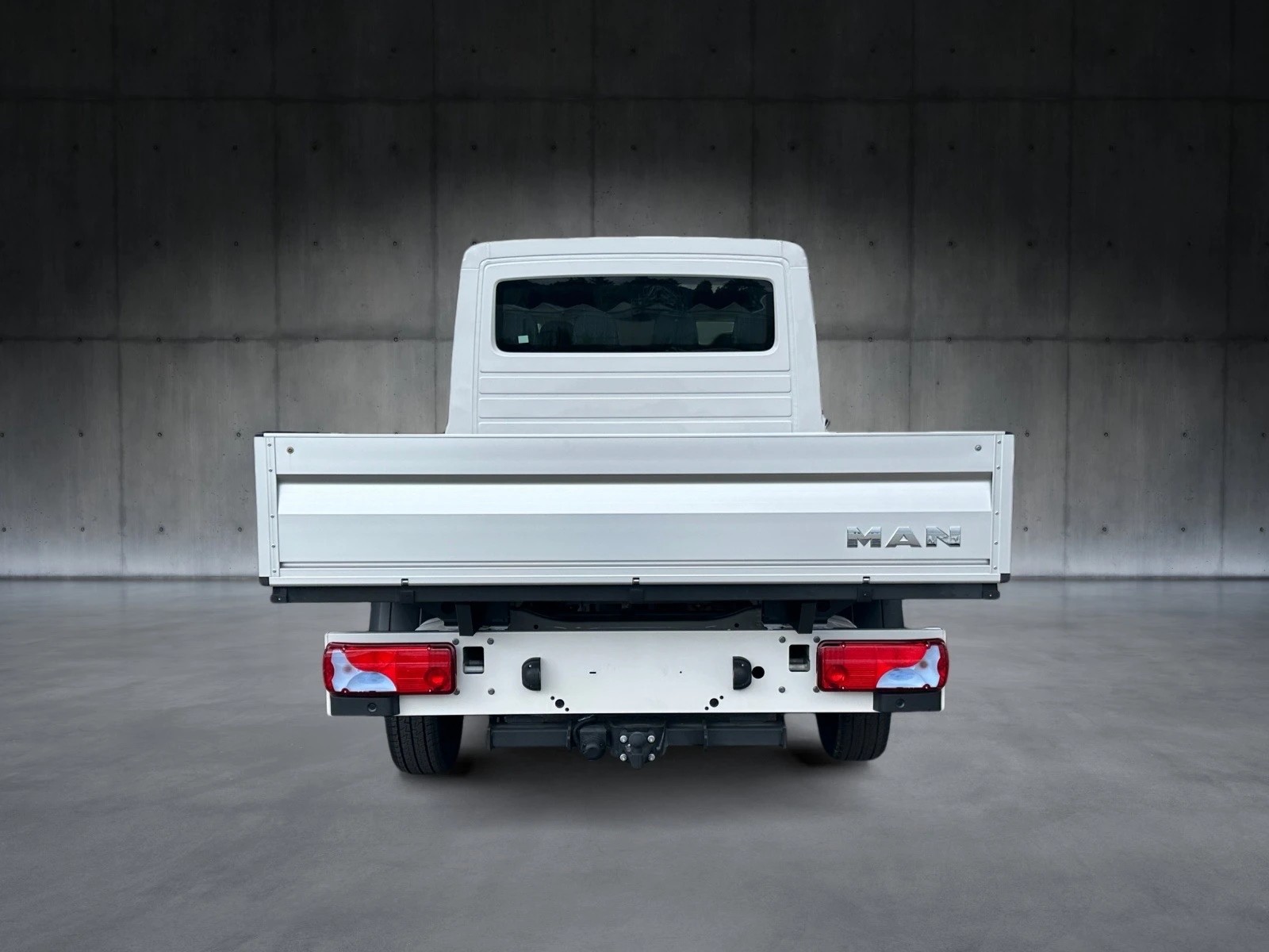 MAN 3.180 Automat 4x4 Doppelkabine mit Brücke-image-2