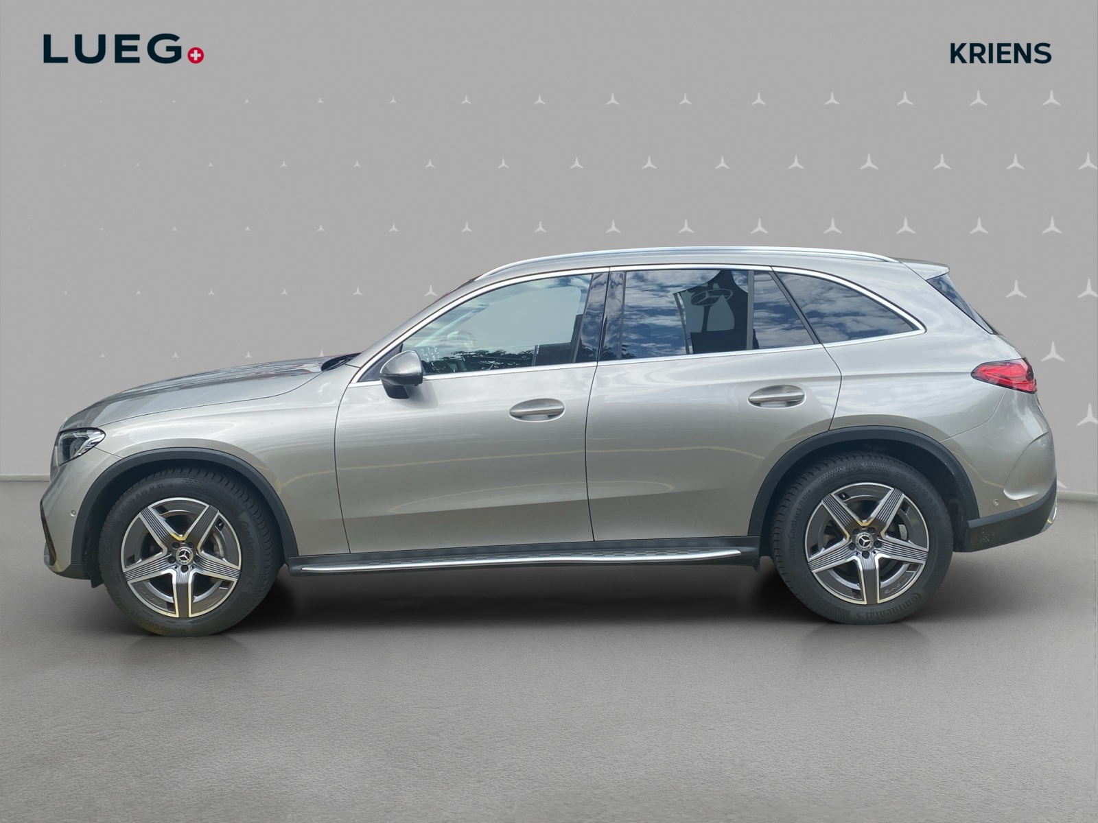 MERCEDES-BENZ GLC 200 4M - AMG / Panorama-Dach / Rückfahrkamera-image-1