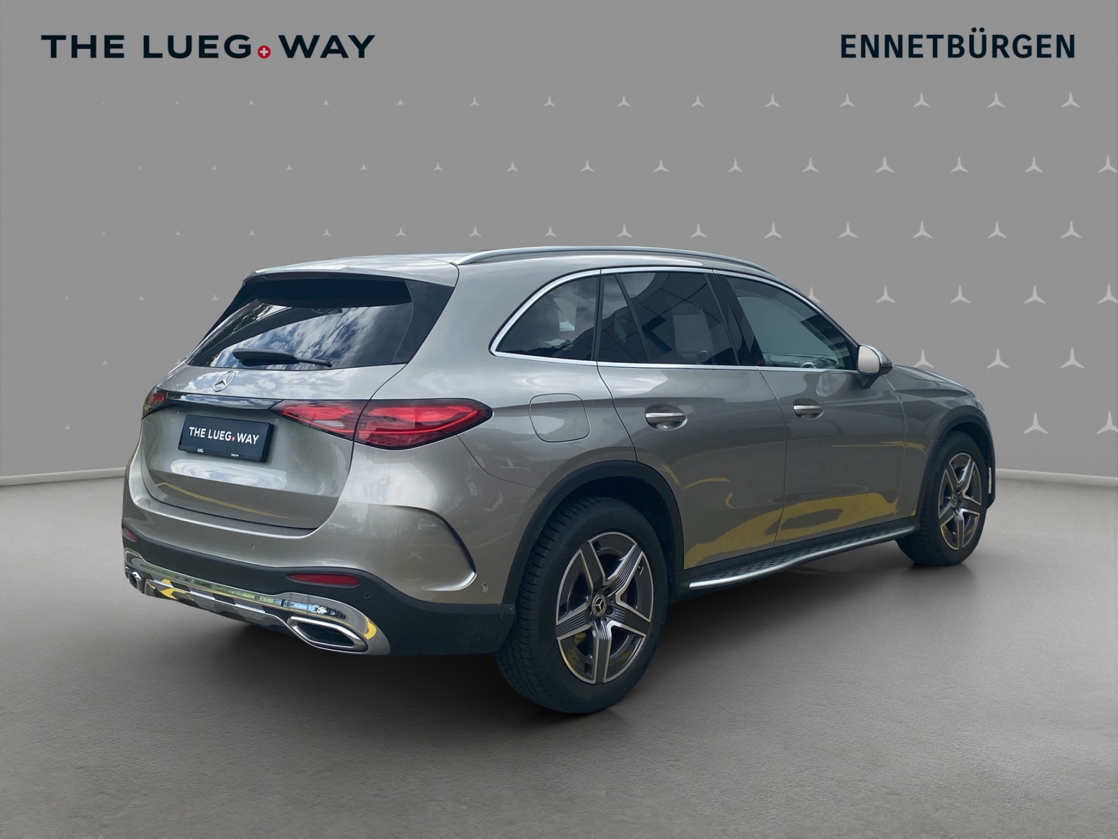 MERCEDES-BENZ GLC 200 4M - AMG / Panorama-Dach / Rückfahrkamera-image-4