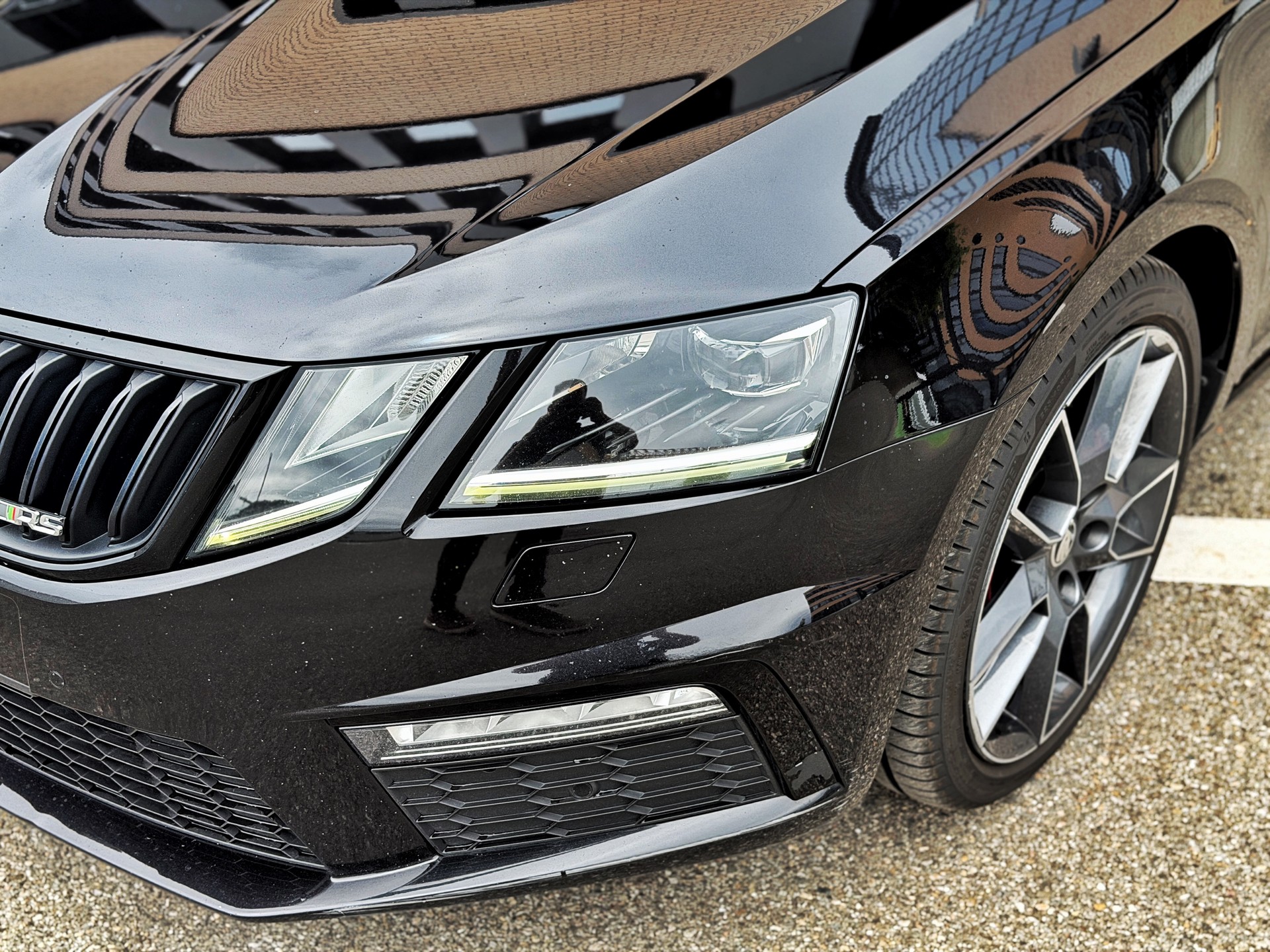 SKODA Octavia Combi 2.0 TDI RS 4x4 DSG-image-9