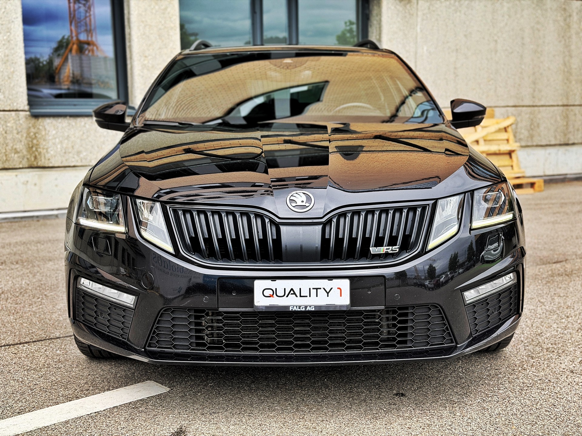 SKODA Octavia Combi 2.0 TDI RS 4x4 DSG-image-4