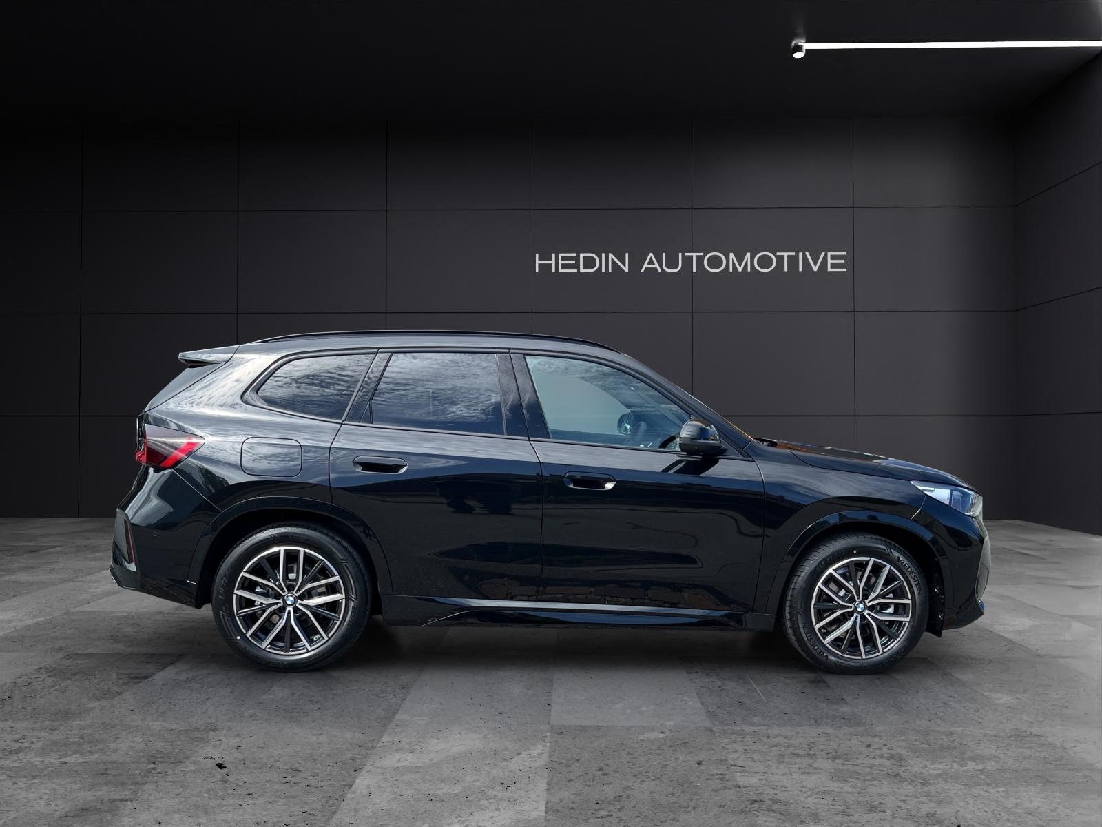 BMW iX1 30 xDrive-image-16