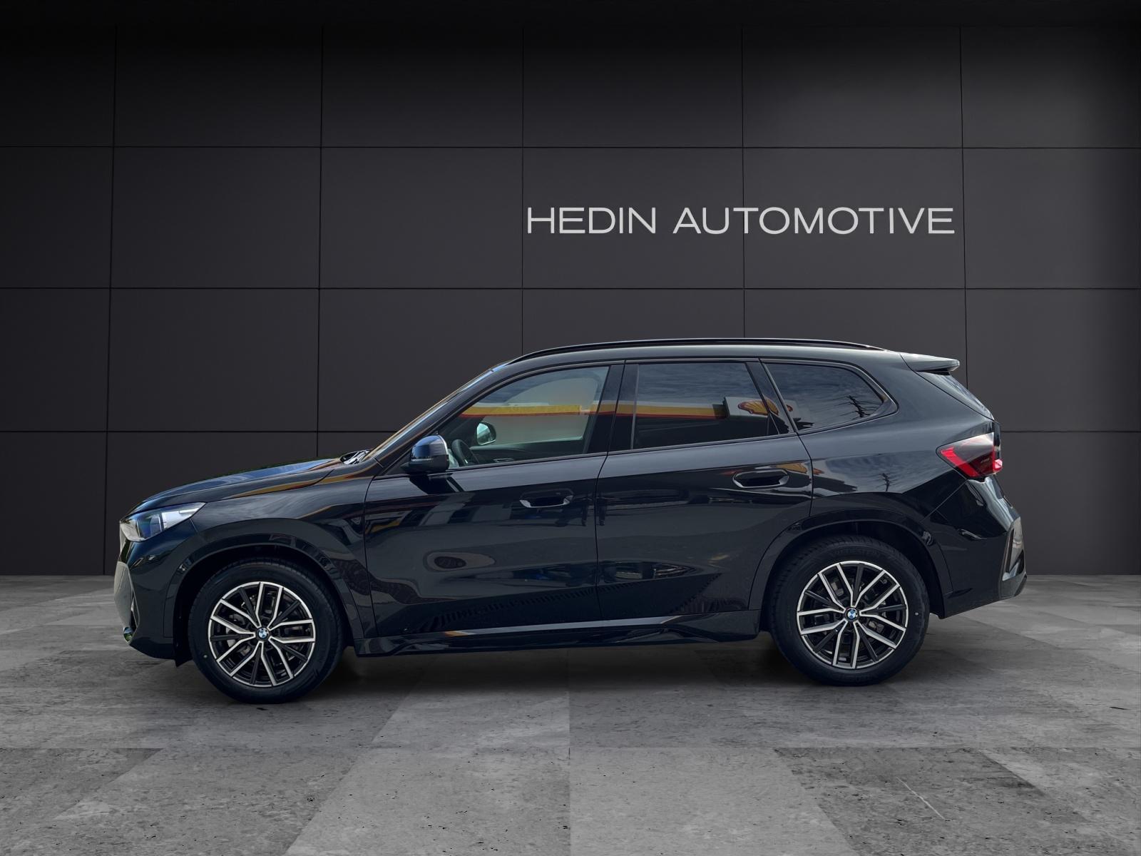 BMW iX1 30 xDrive-image-3