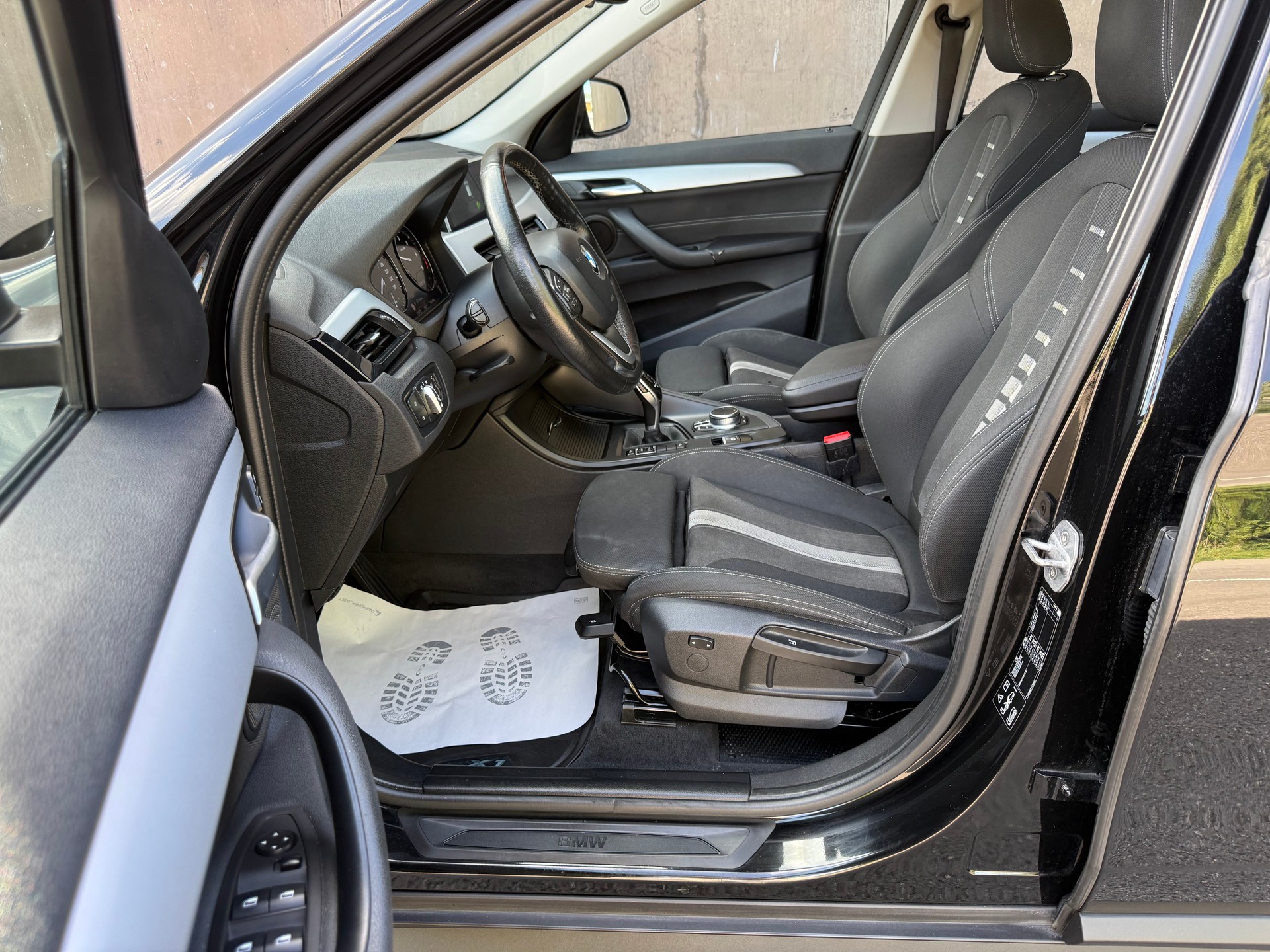 BMW X1 xDrive 18d Steptronic-image-9
