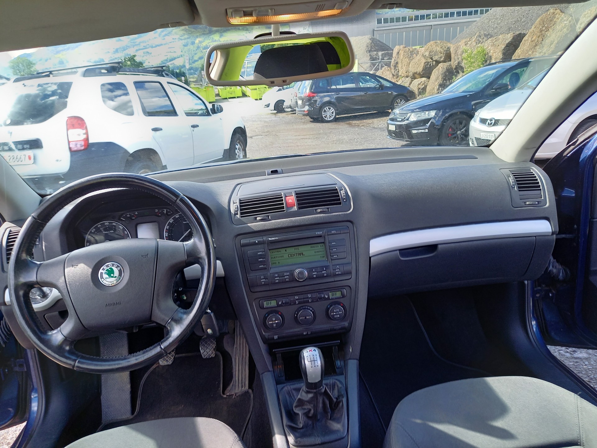 SKODA 1.9 TDI 105 Ambiente-image-3