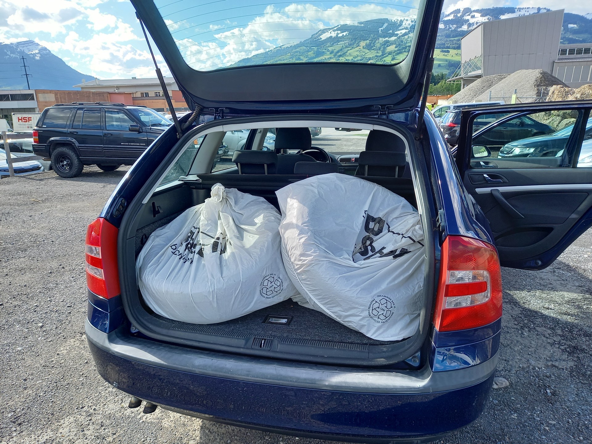SKODA 1.9 TDI 105 Ambiente-image-2