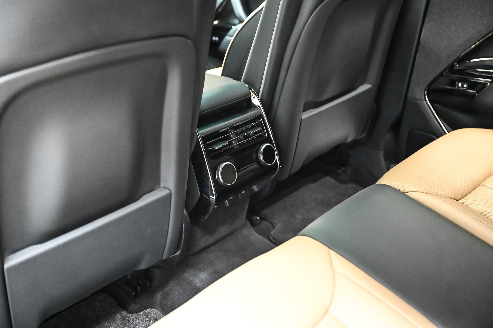 LAND ROVER Range Rover Sport 3.0 I6 P550e Autobiography-image-28