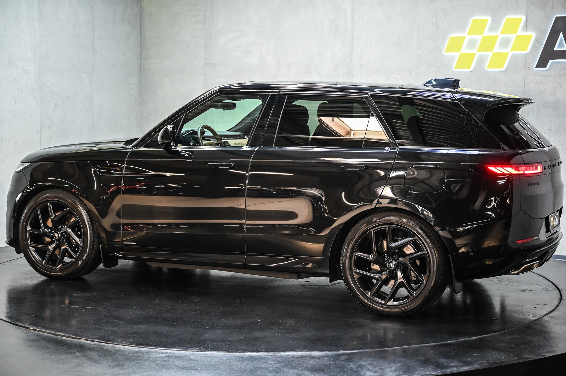 LAND ROVER Range Rover Sport 3.0 I6 P550e Autobiography-image-5