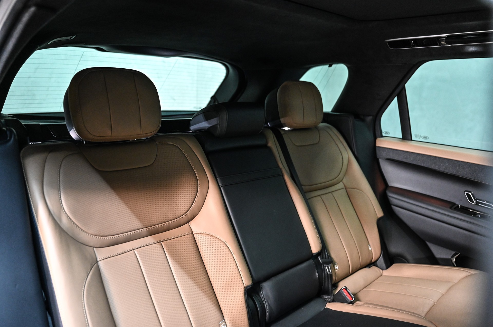 LAND ROVER Range Rover Sport 3.0 I6 P550e Autobiography-image-27