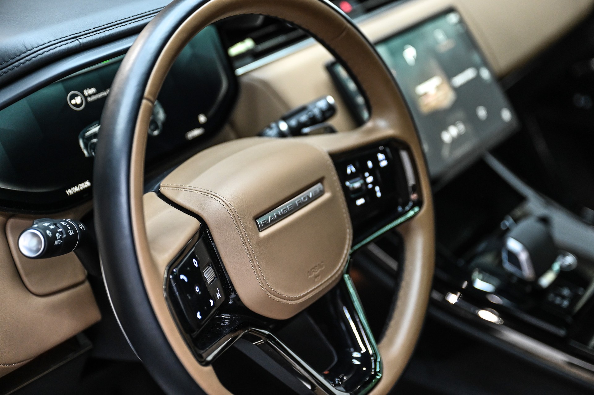 LAND ROVER Range Rover Sport 3.0 I6 P550e Autobiography-image-17