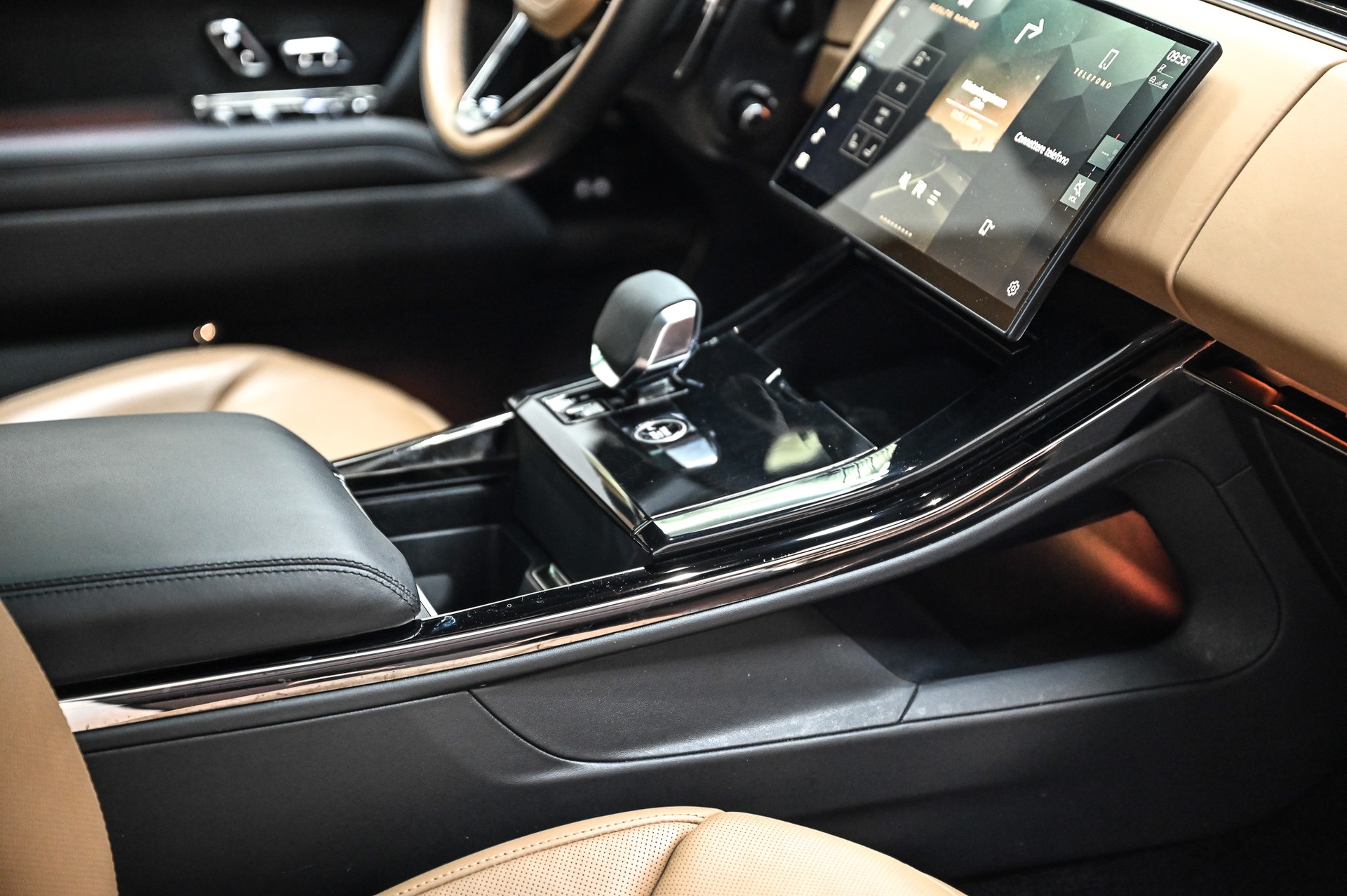 LAND ROVER Range Rover Sport 3.0 I6 P550e Autobiography-image-29