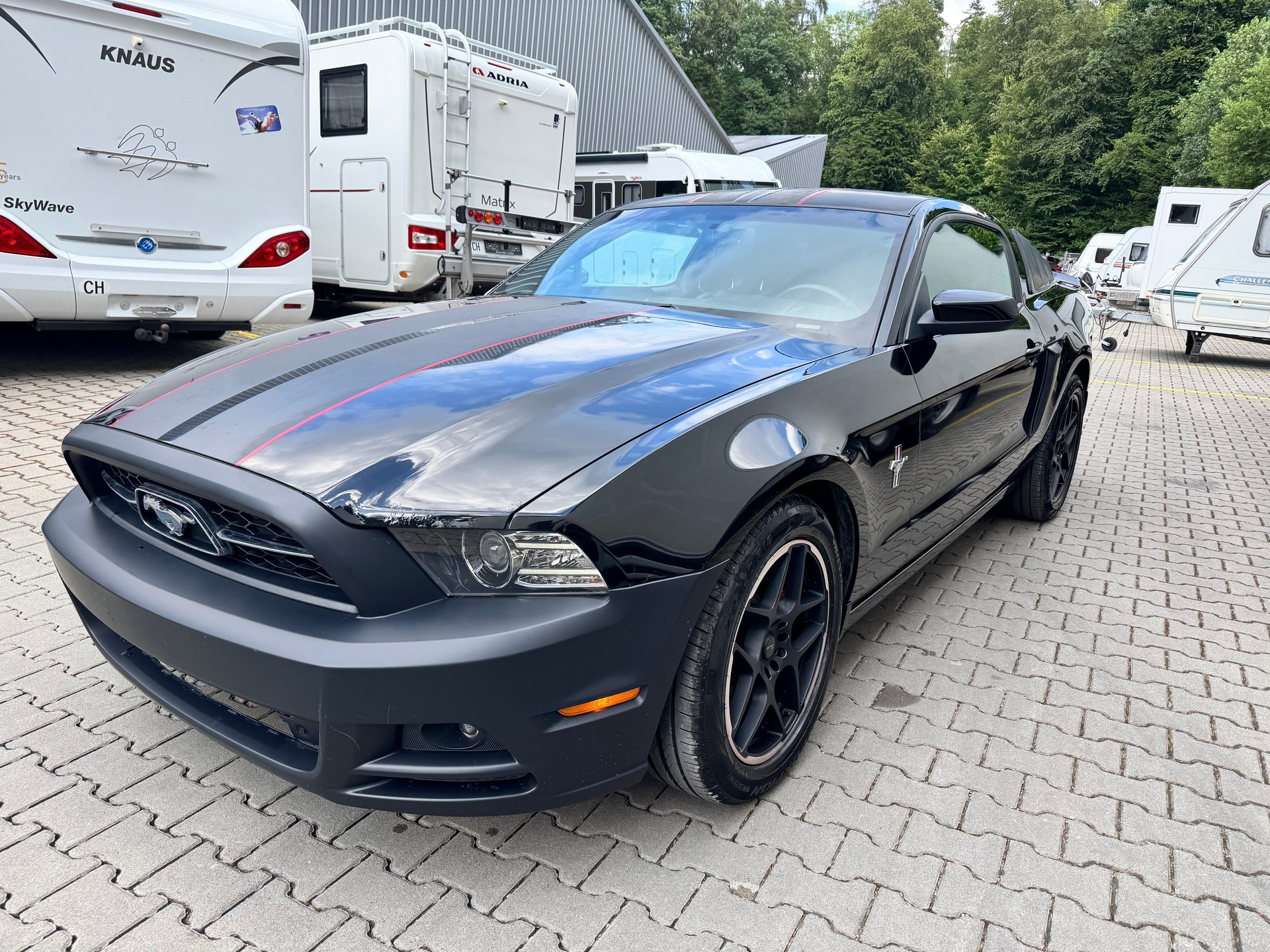 FORD MUSTANG-image-0