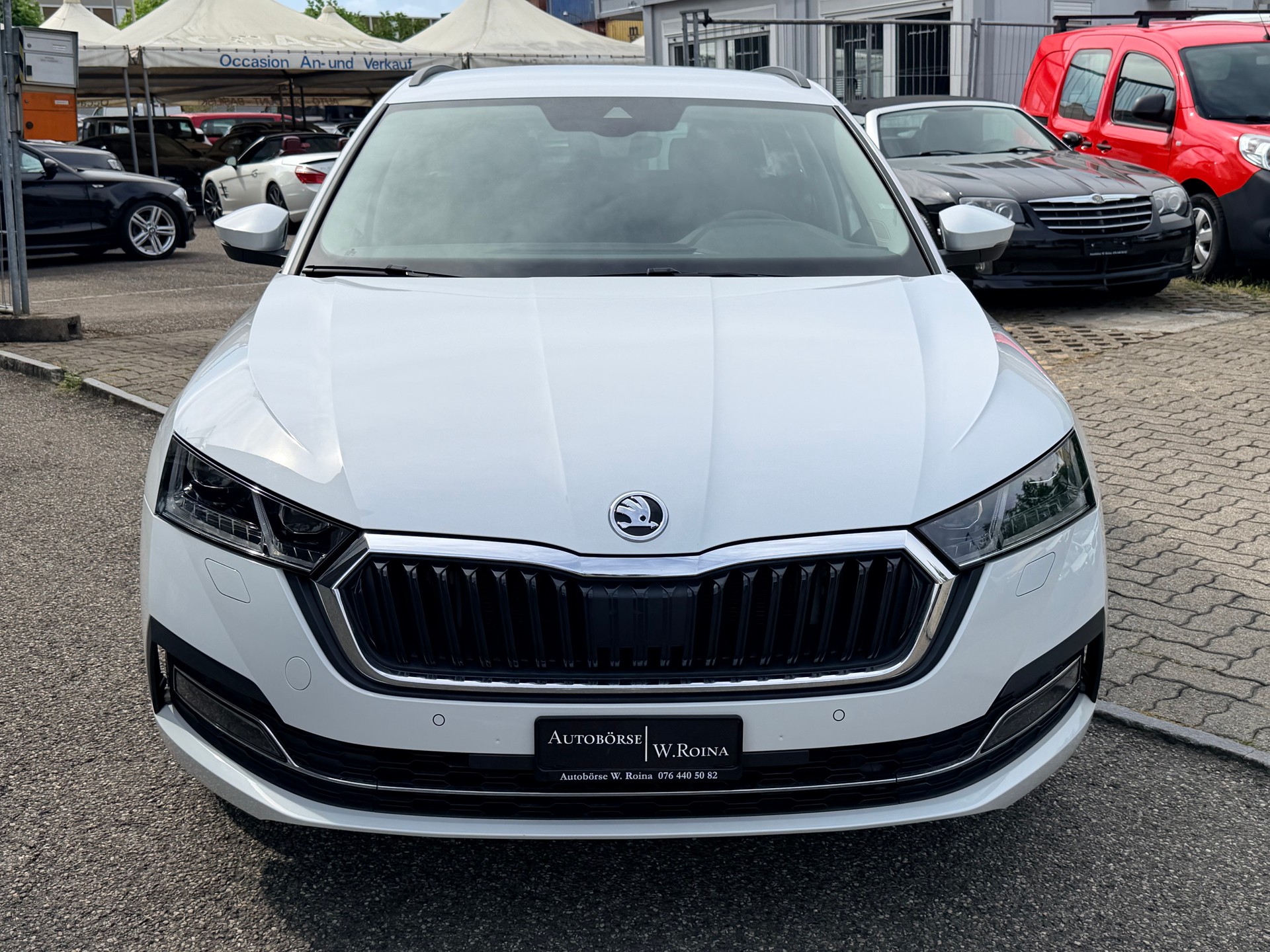 SKODA Octavia Combi 2.0 TSI Style DSG 4x4-image-8