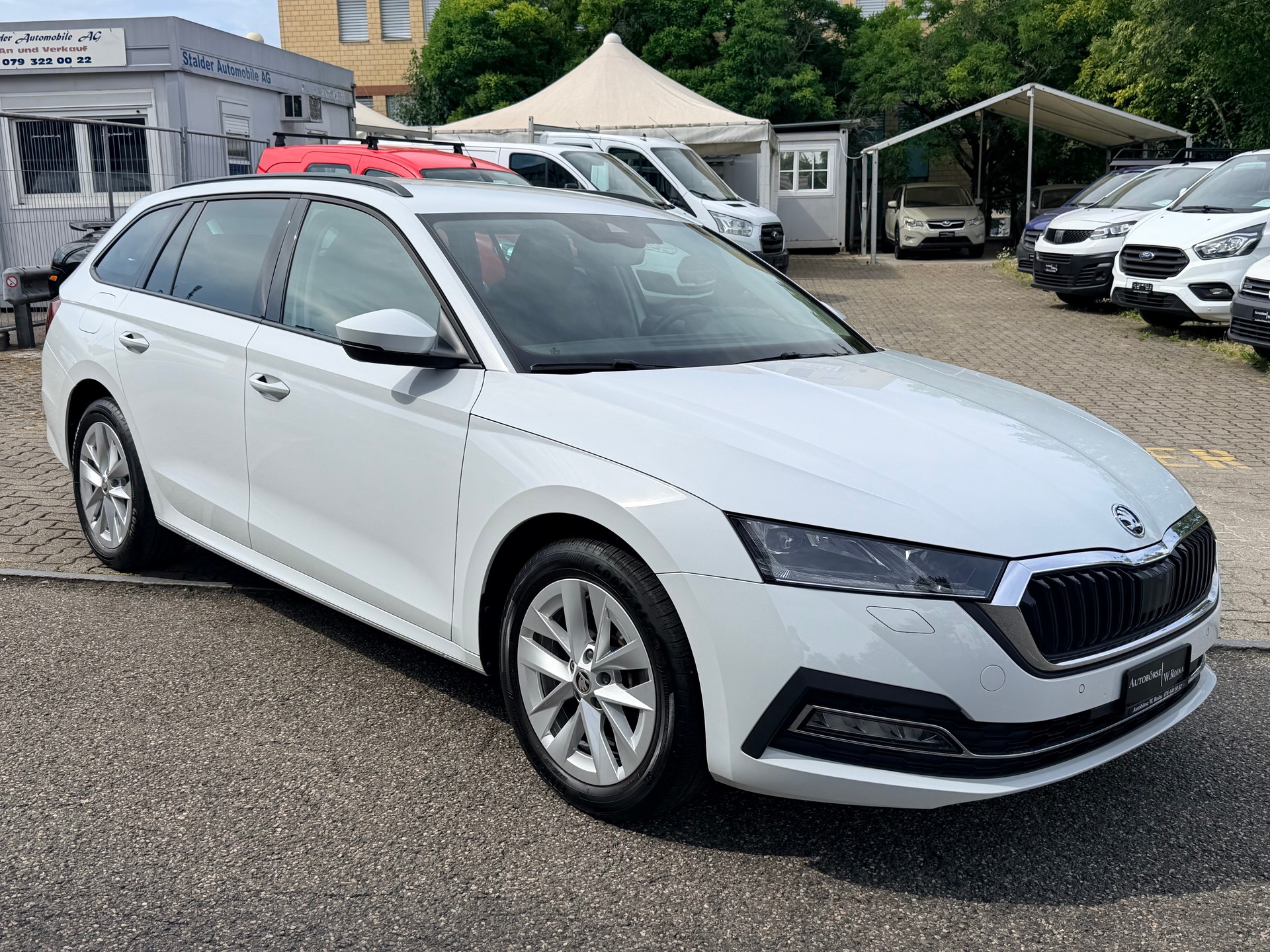 SKODA Octavia Combi 2.0 TSI Style DSG 4x4-image-0