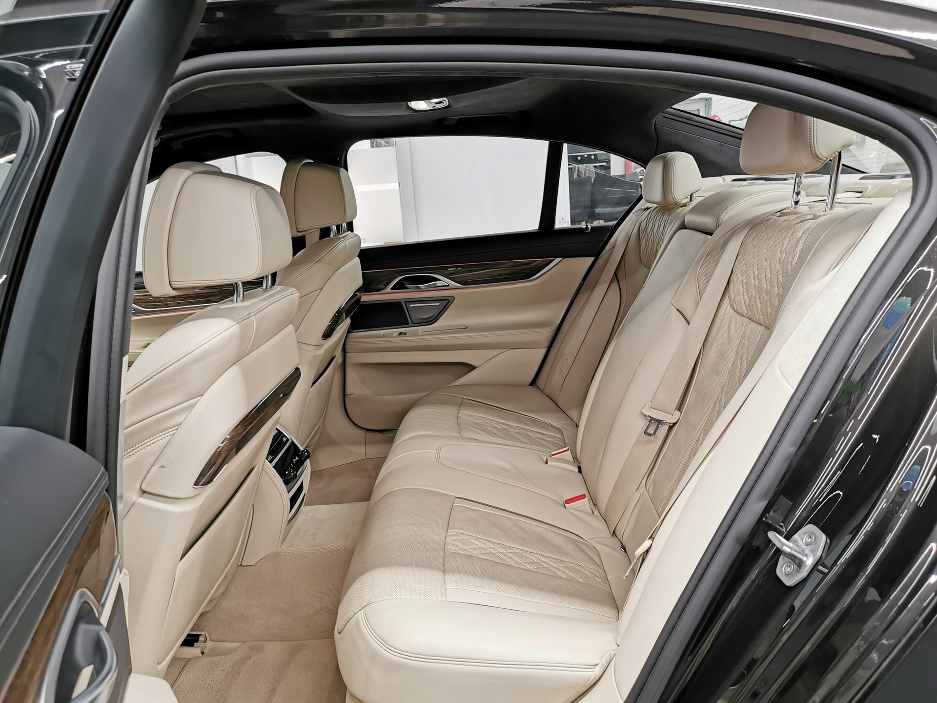 BMW 730d xDrive Steptronic-image-15