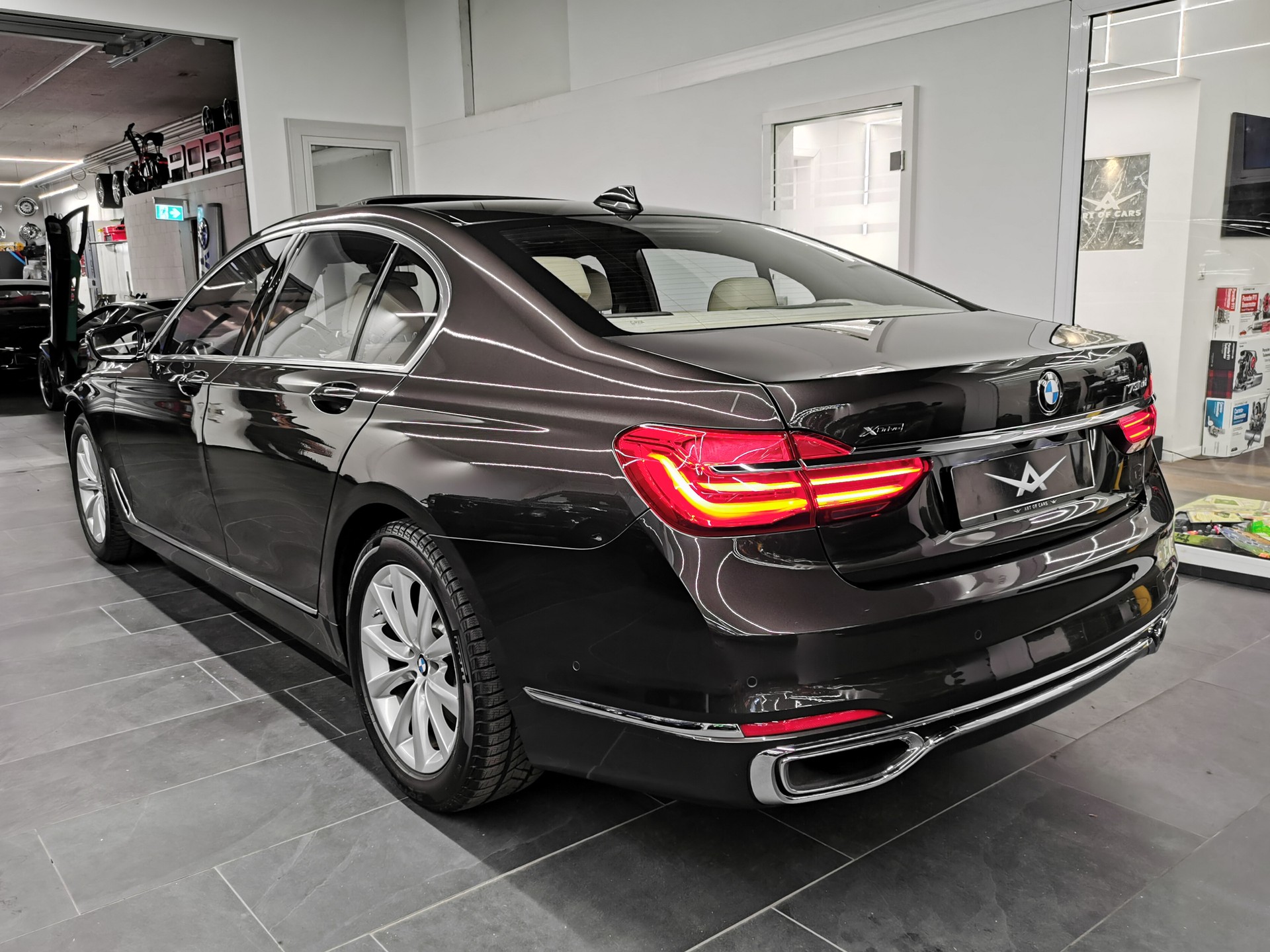 BMW 730d xDrive Steptronic-image-5