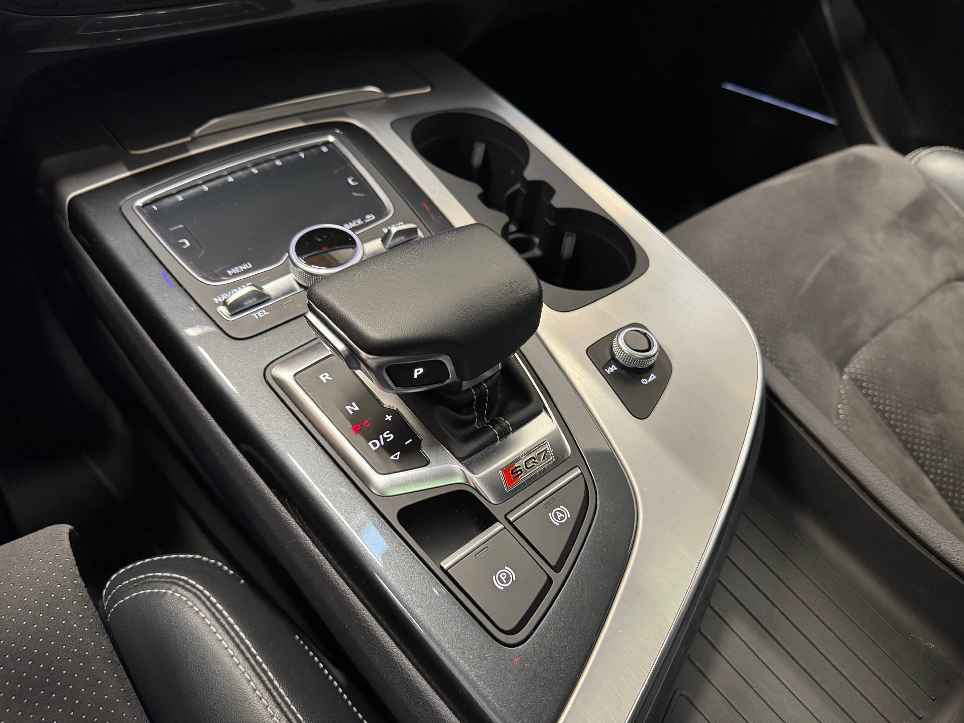 AUDI SQ7 4.0 V8 TDI quattro T-Tronic-image-7