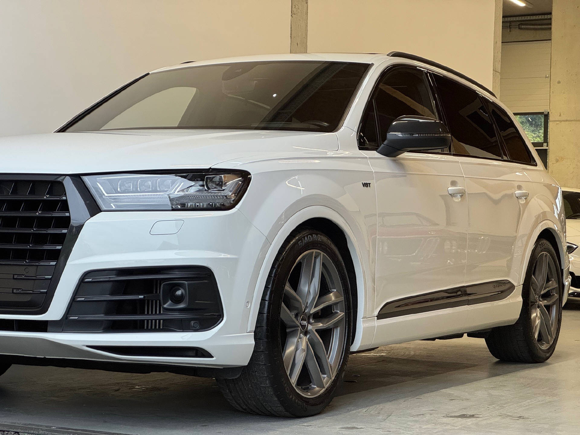 AUDI SQ7 4.0 V8 TDI quattro T-Tronic-image-12